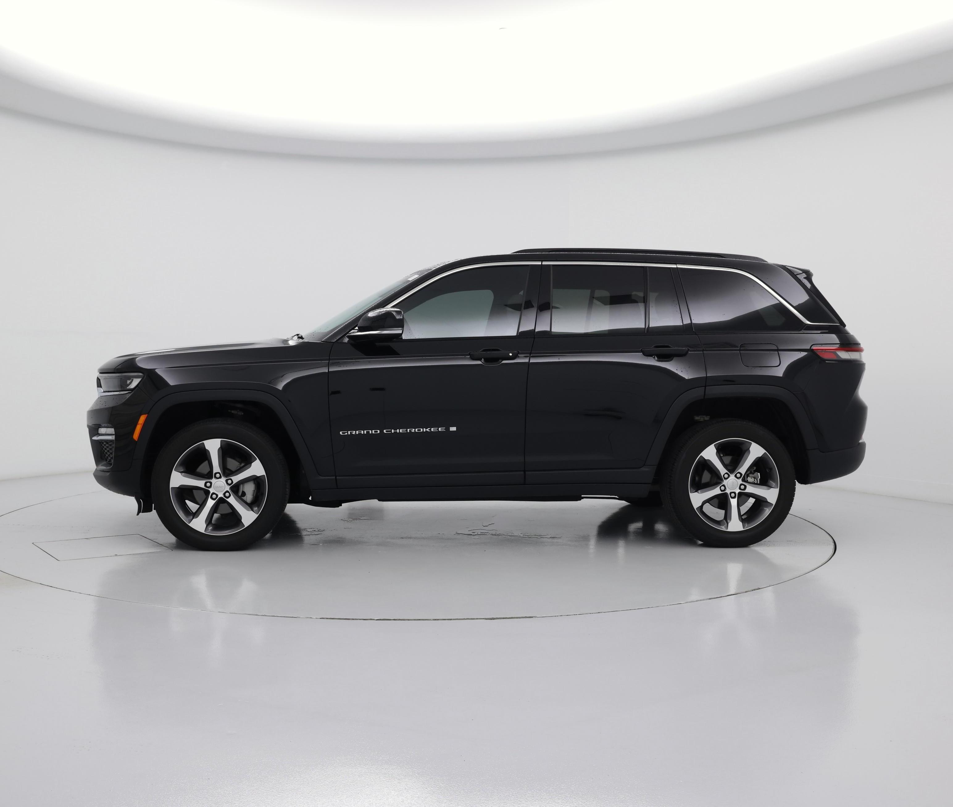 Thumbnail: 2025 Jeep Grand Cherokee - 3