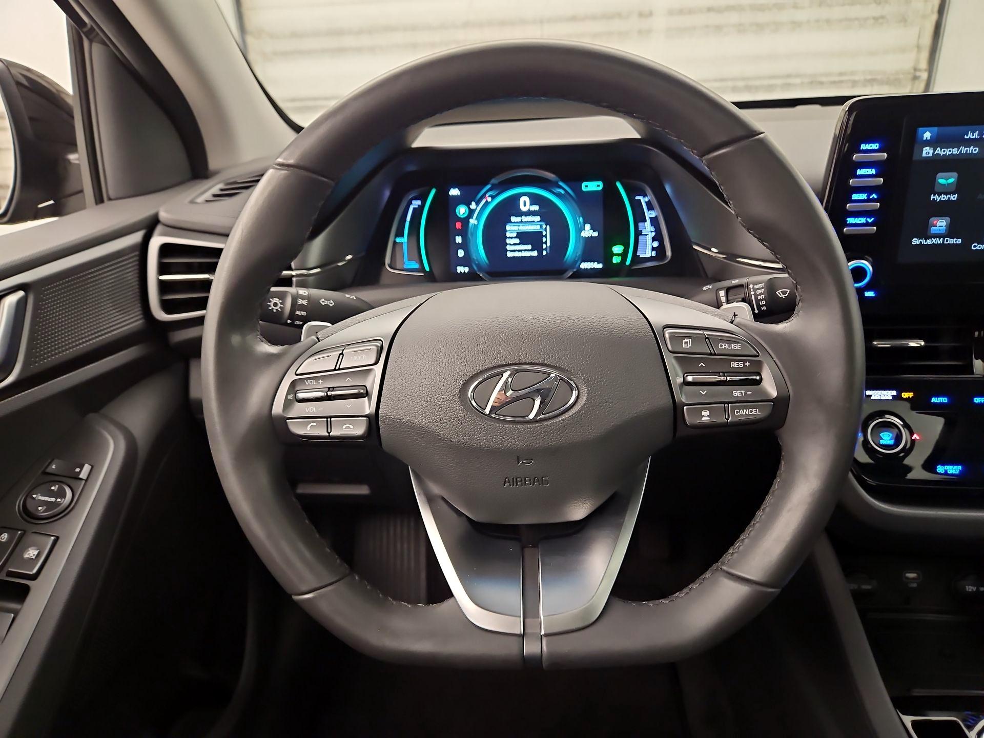 Thumbnail: 2020 Hyundai Ioniq - 10