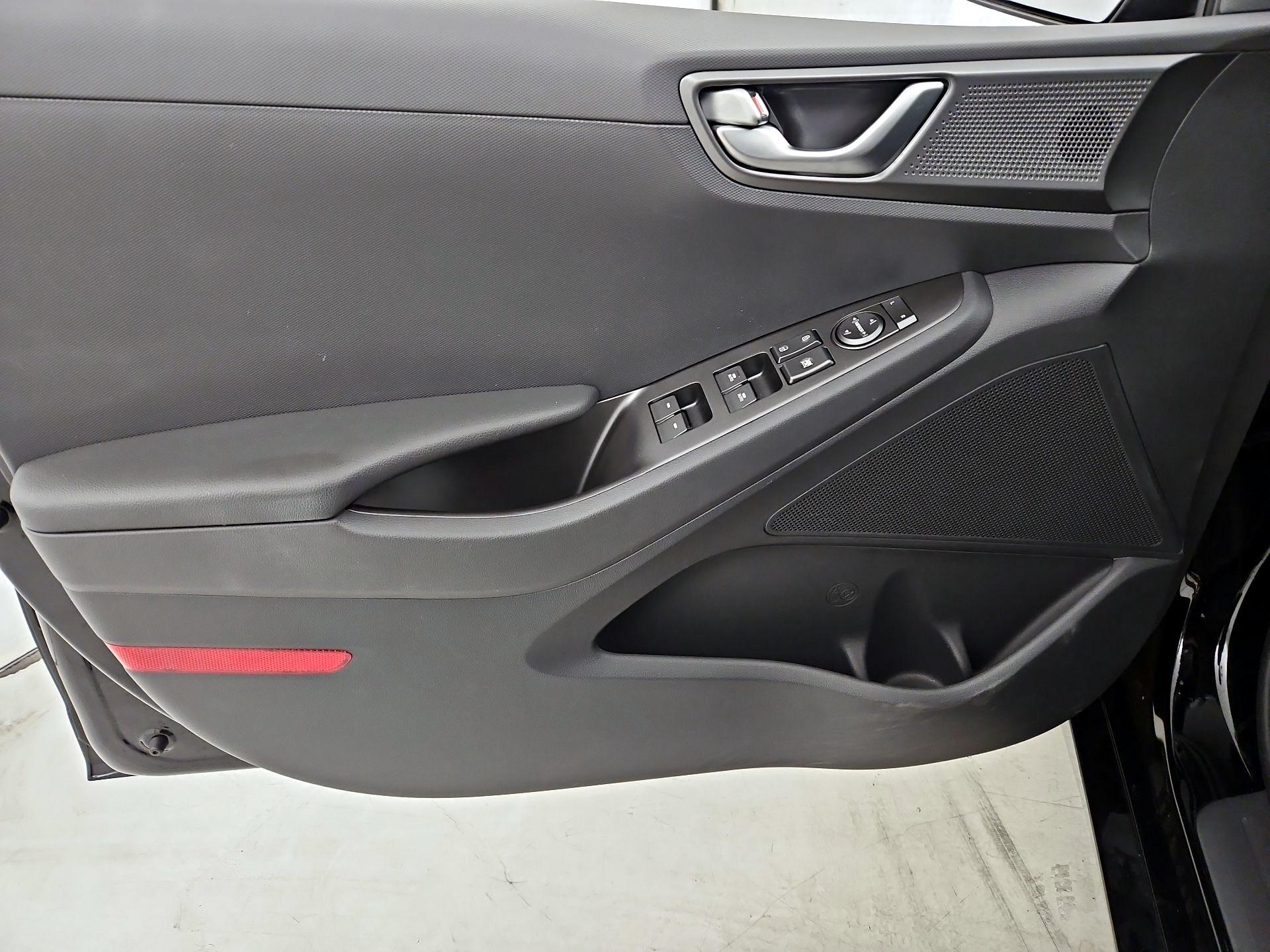 Thumbnail: 2020 Hyundai Ioniq - 12