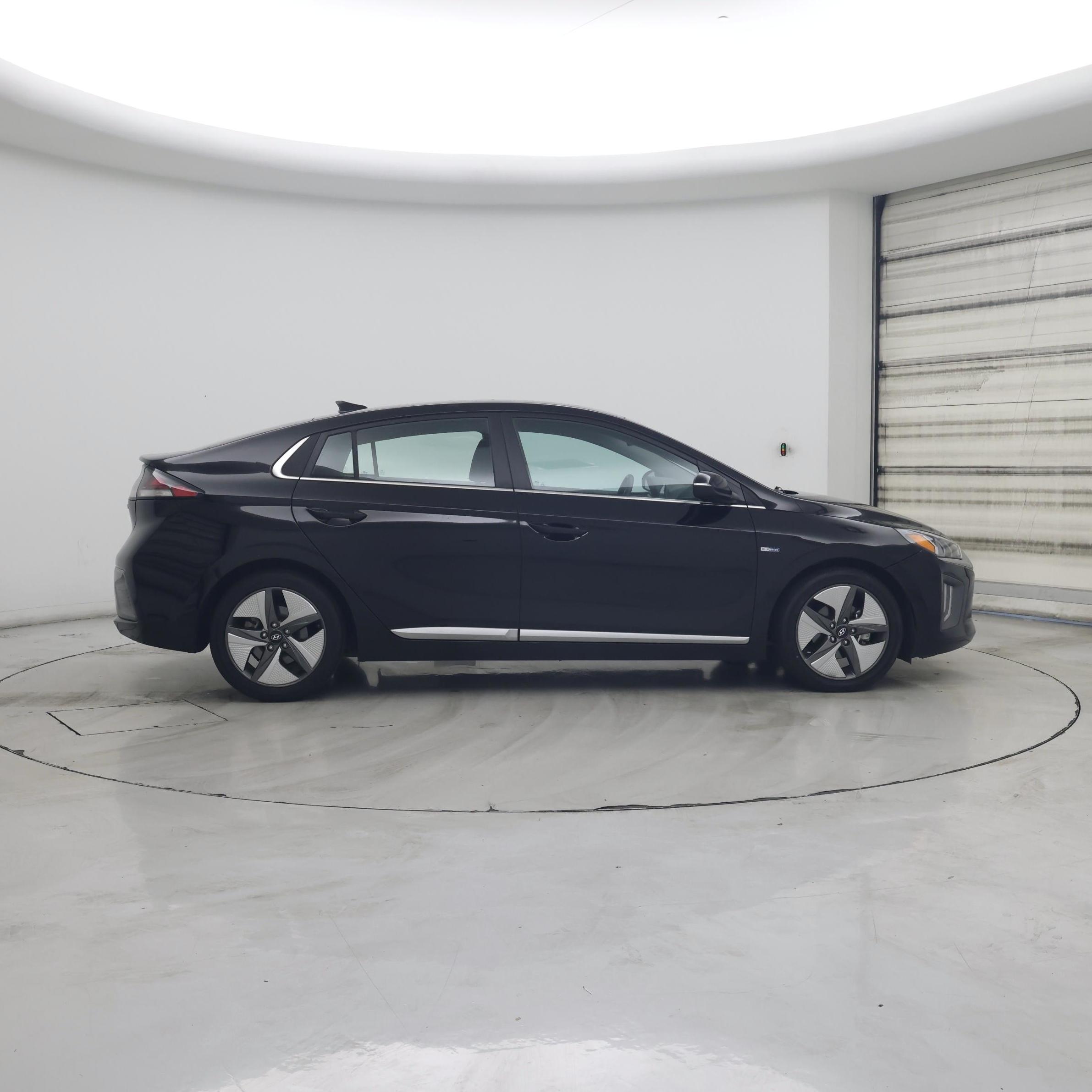 Thumbnail: 2020 Hyundai Ioniq - 7