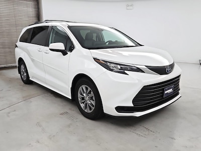 2024 Toyota Sienna Hybrid LE