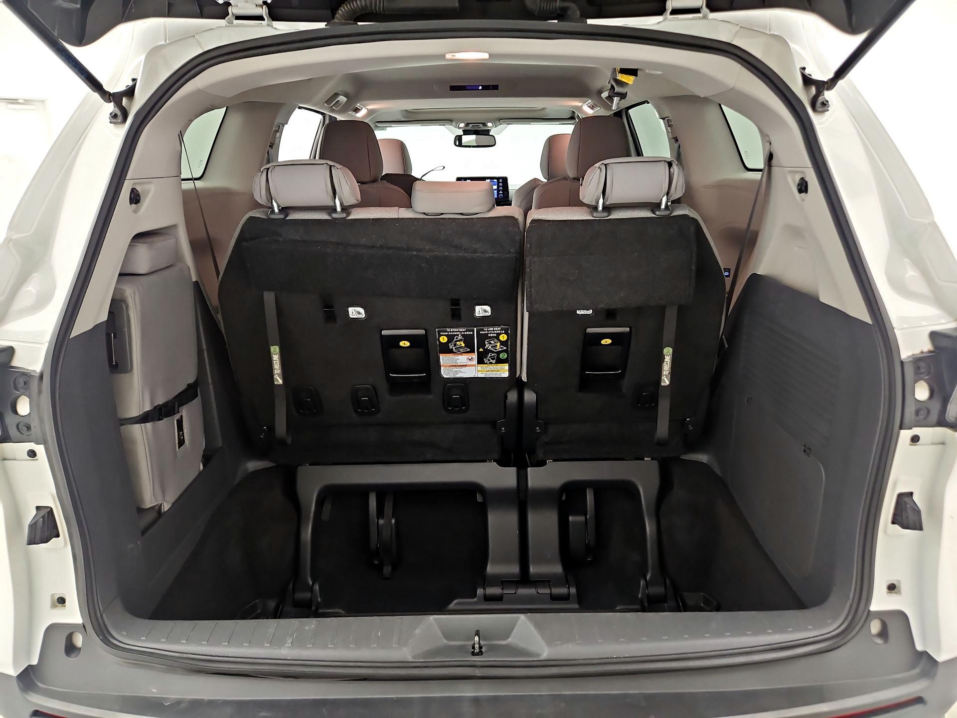 Thumbnail: 2024 Toyota Sienna - 20