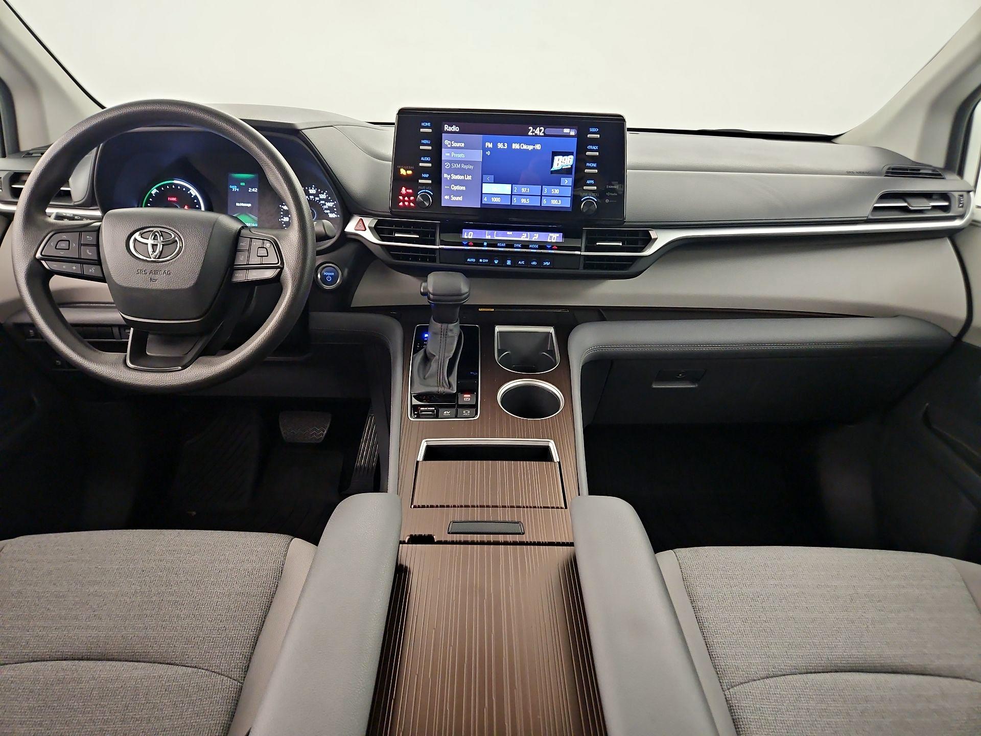 Thumbnail: 2024 Toyota Sienna - 8