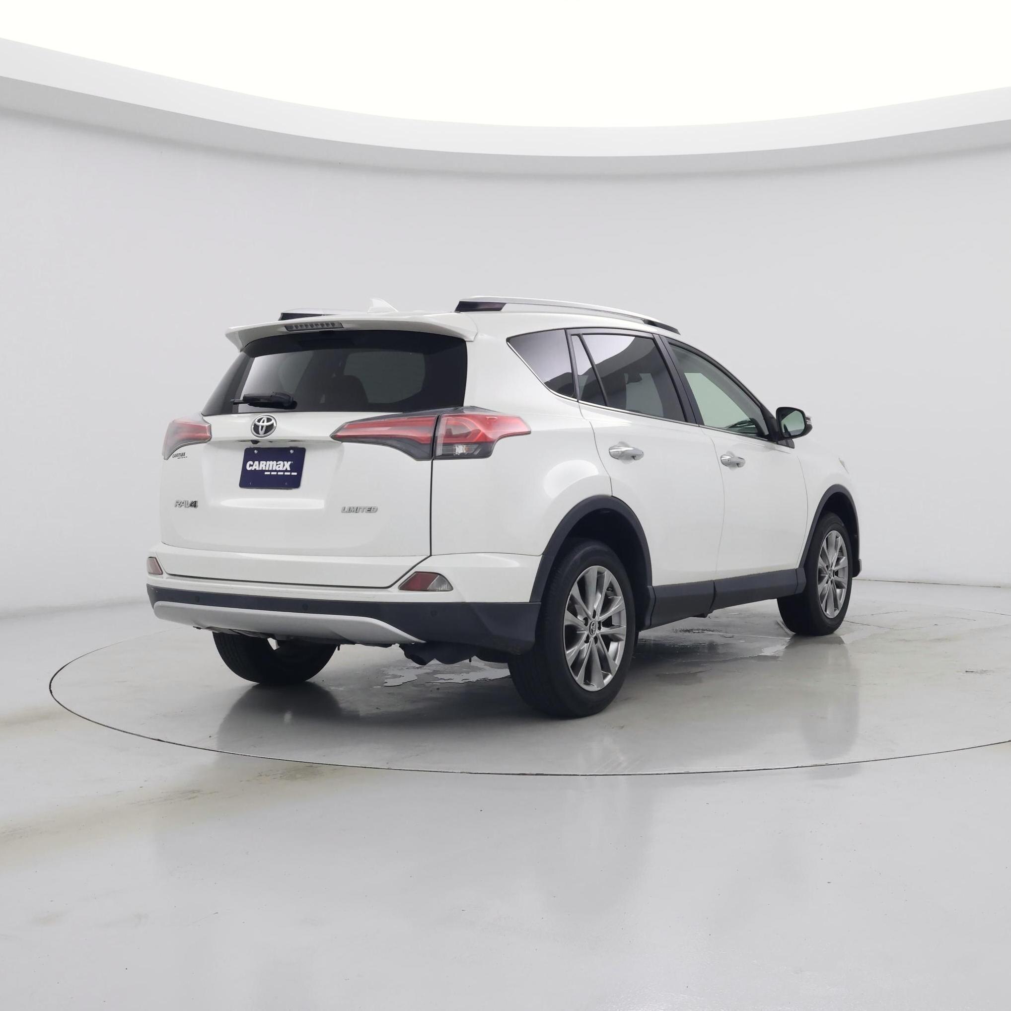 Thumbnail: 2016 Toyota RAV4 - 8