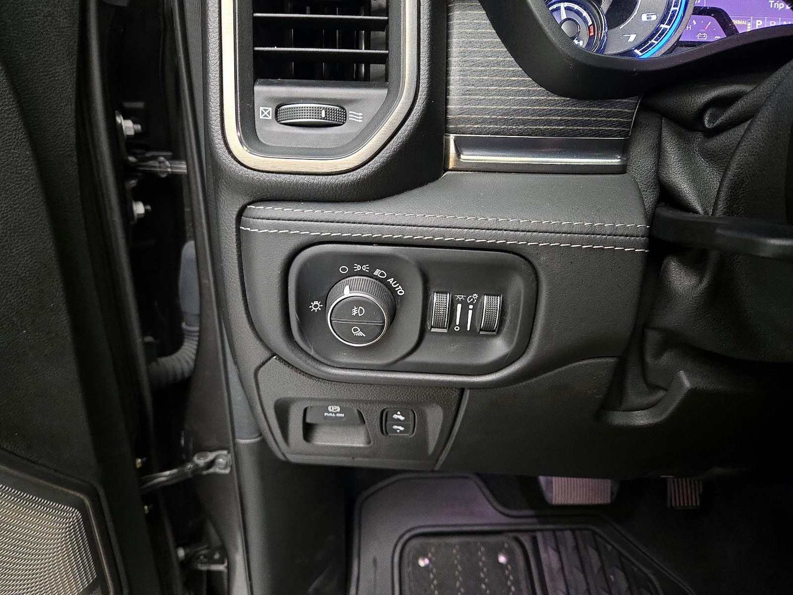 2019 RAM Ram 1500 Pickup Limited - Photo 14