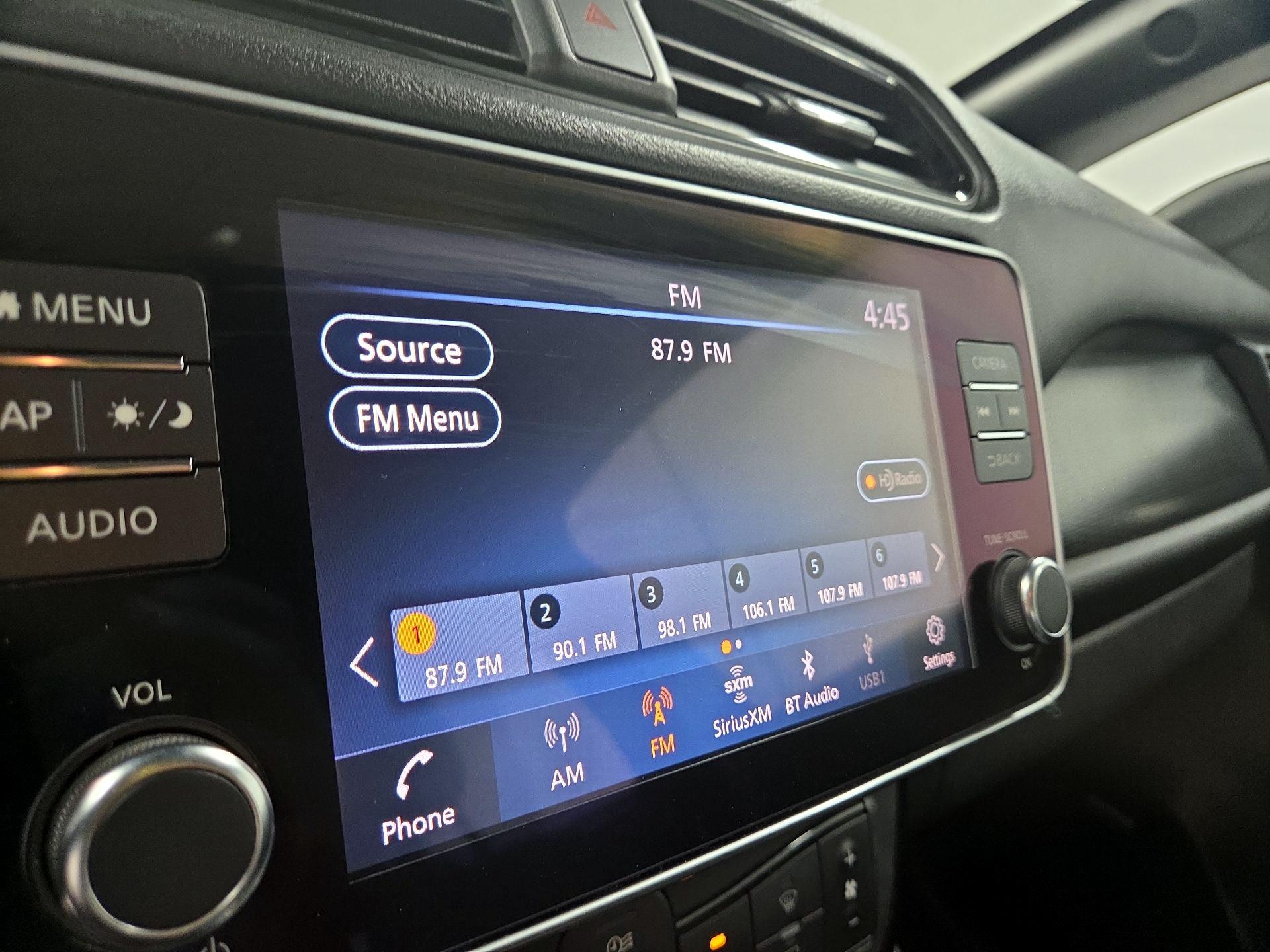 Thumbnail: 2020 Nissan Leaf - 13