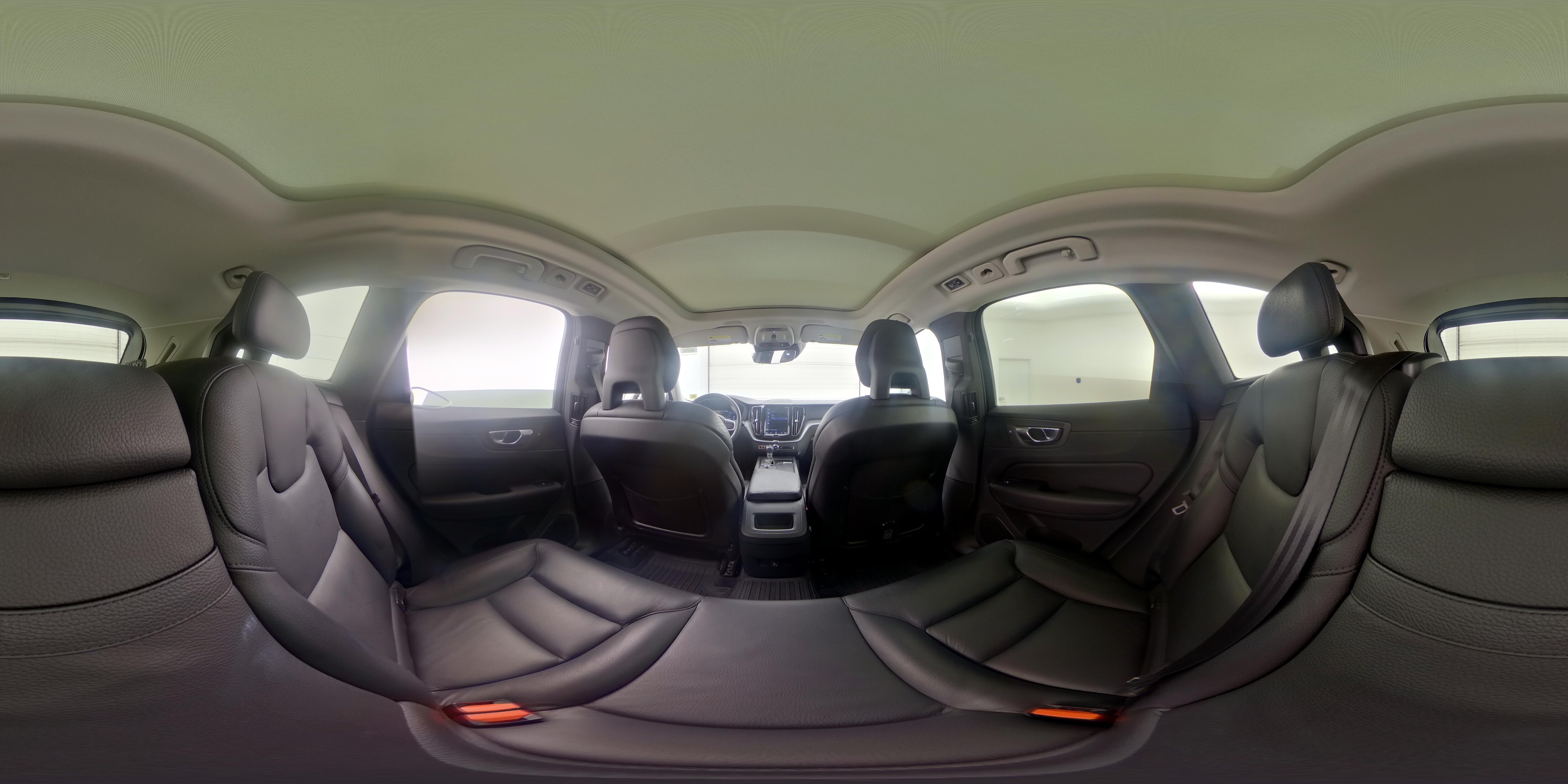 2018 Volvo XC60 Momentum - Photo 25