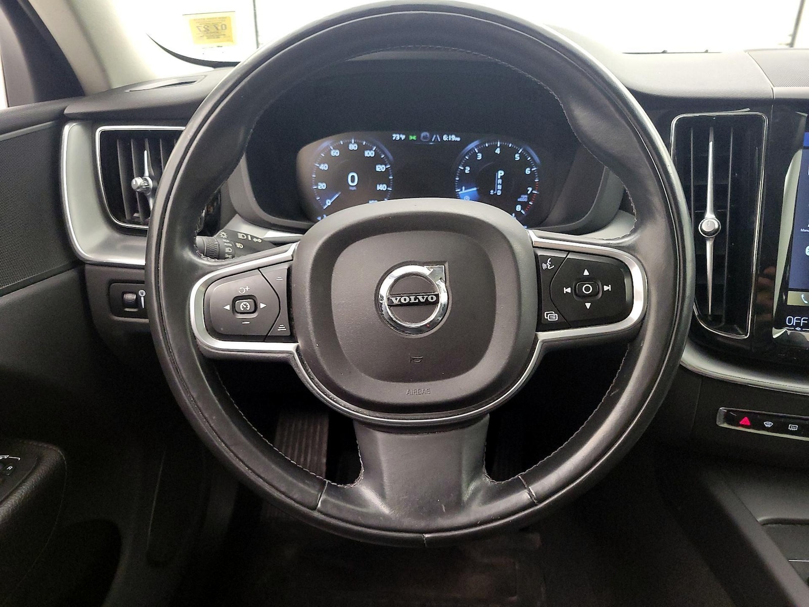 2018 Volvo XC60 Momentum - Photo 11