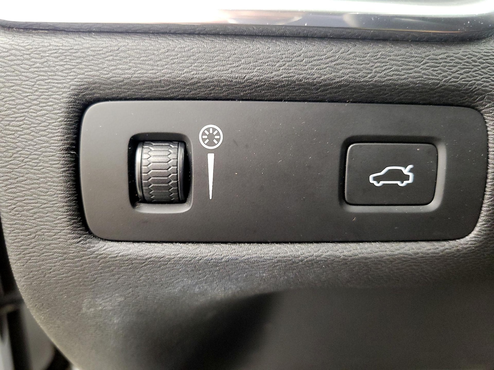 2018 Volvo XC60 Momentum - Photo 14
