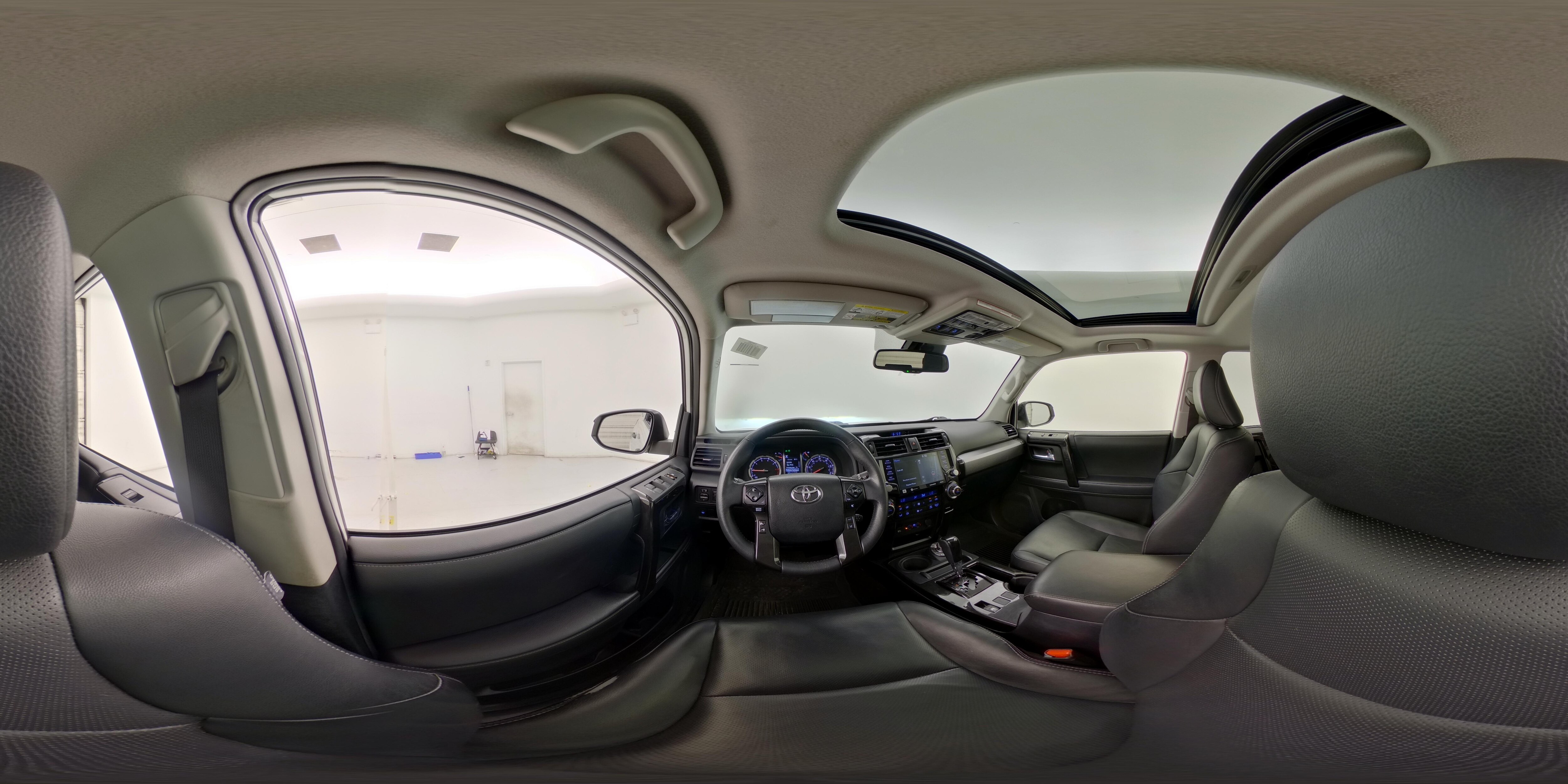 2021 Toyota 4Runner Night Shade - Photo 28