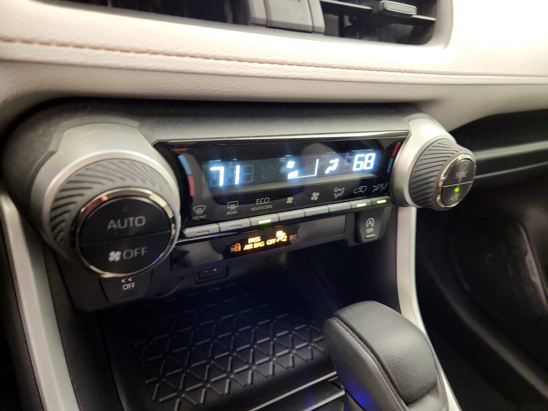 Thumbnail: 2025 Toyota RAV4 - 16