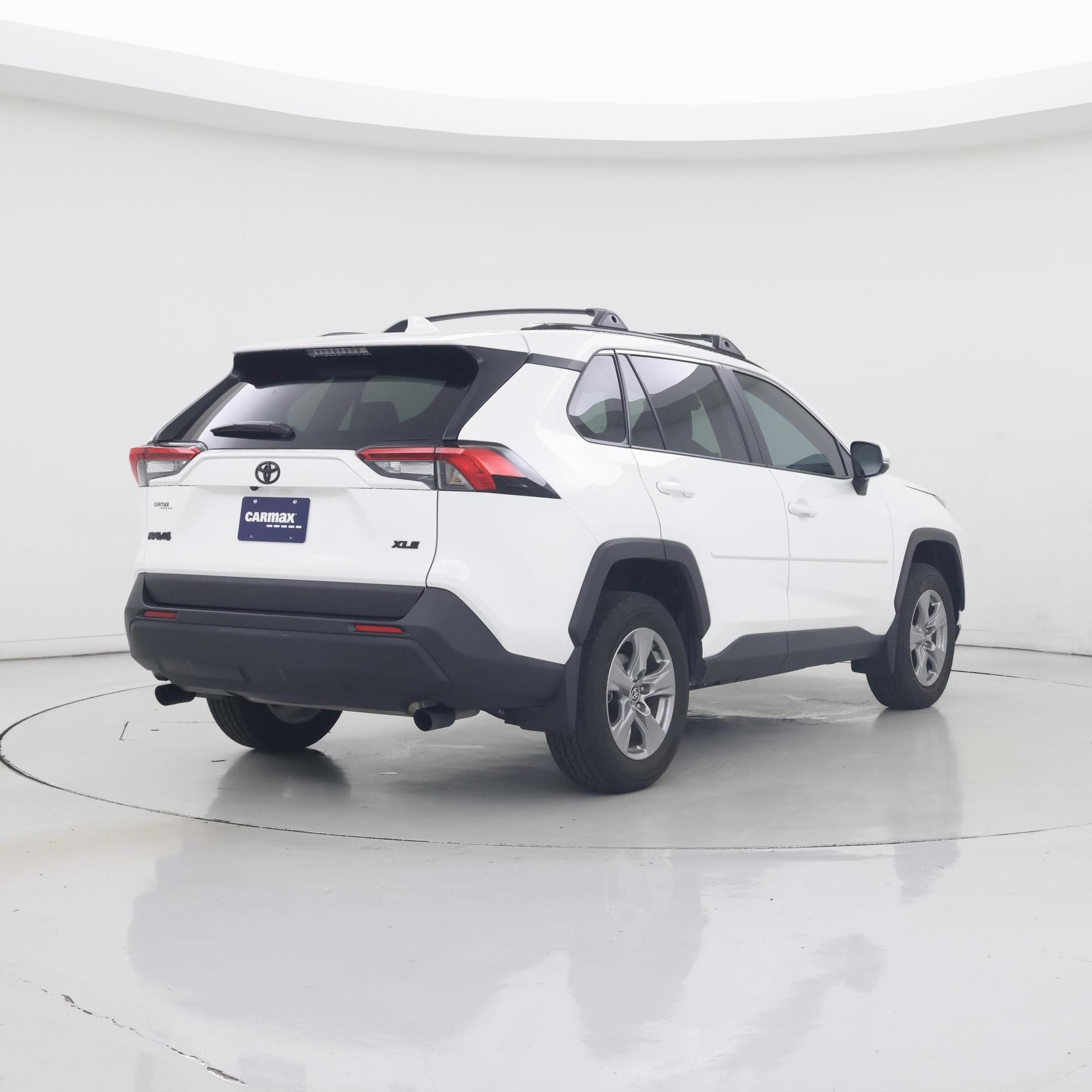 Thumbnail: 2025 Toyota RAV4 - 8
