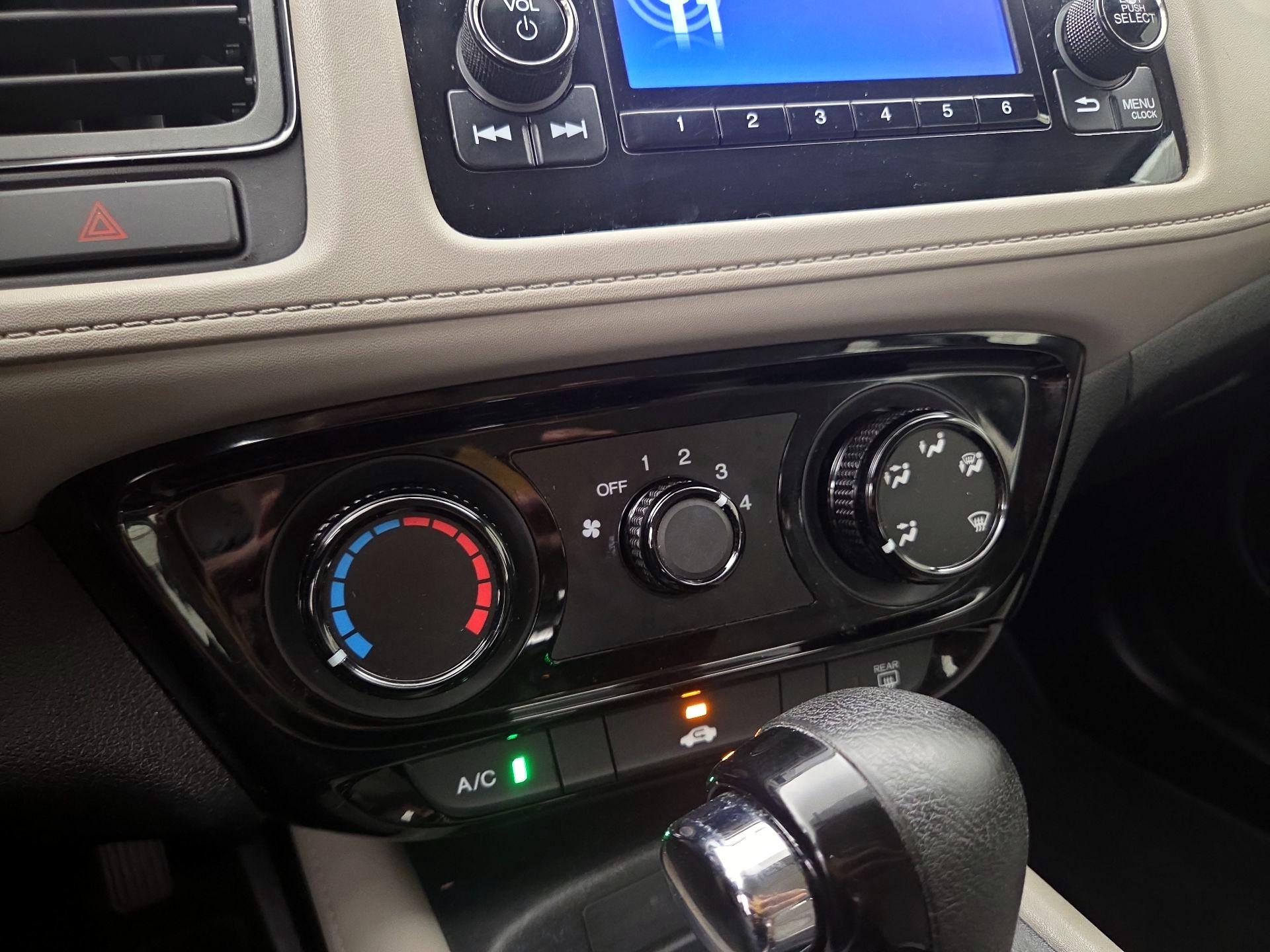 Thumbnail: 2016 Honda HR-V - 16