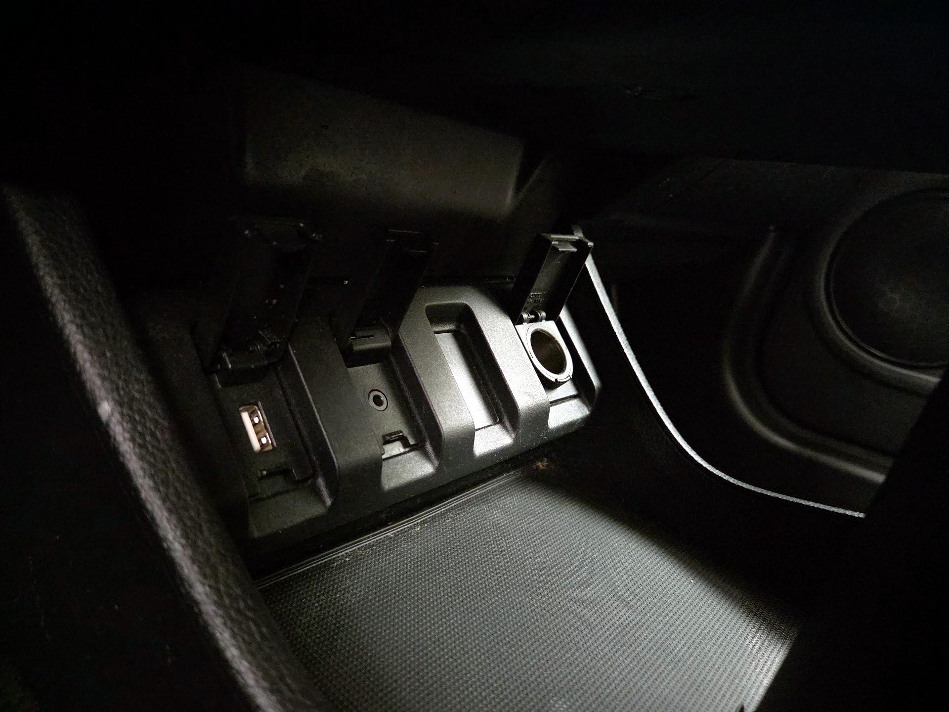 Thumbnail: 2016 Honda HR-V - 18