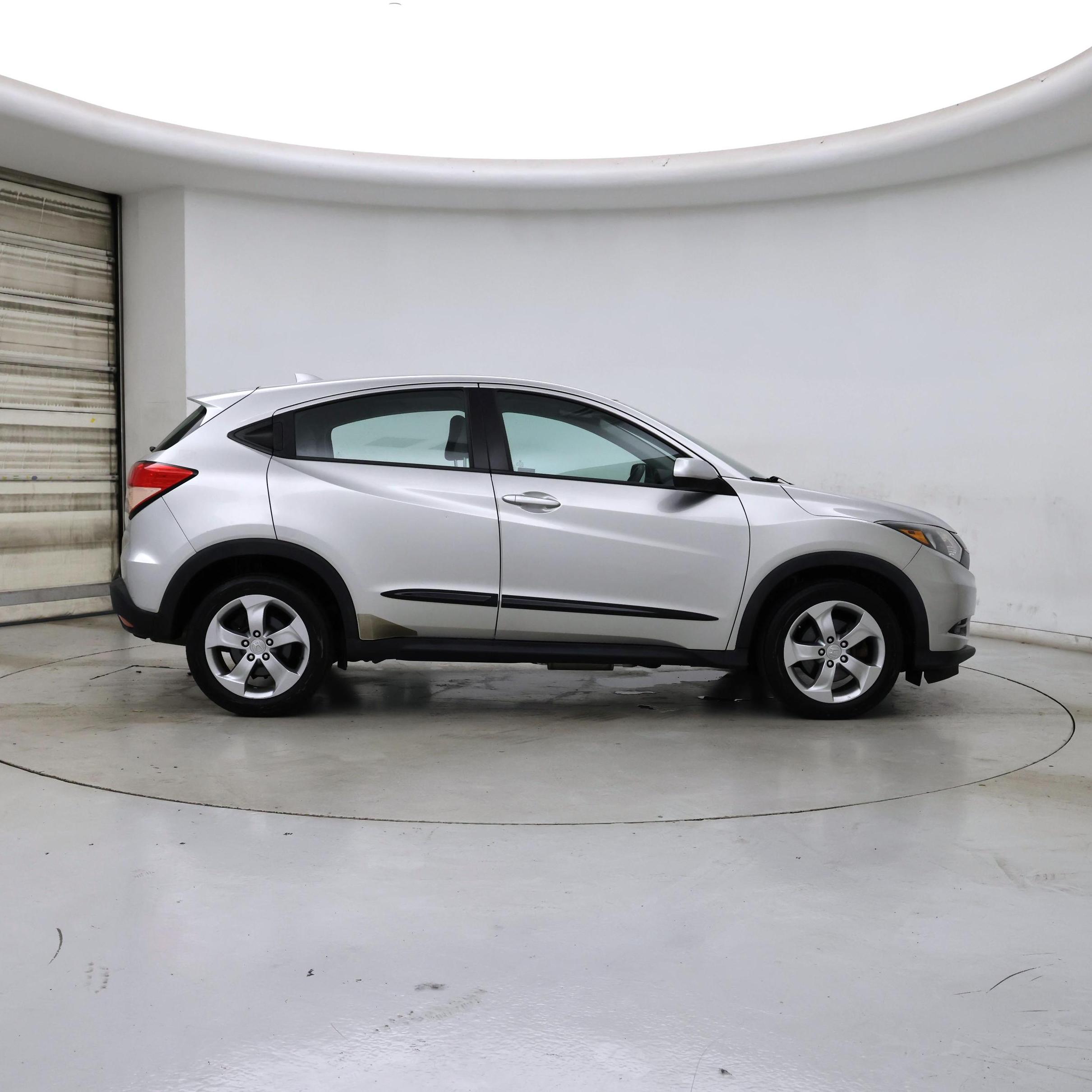 Thumbnail: 2016 Honda HR-V - 7