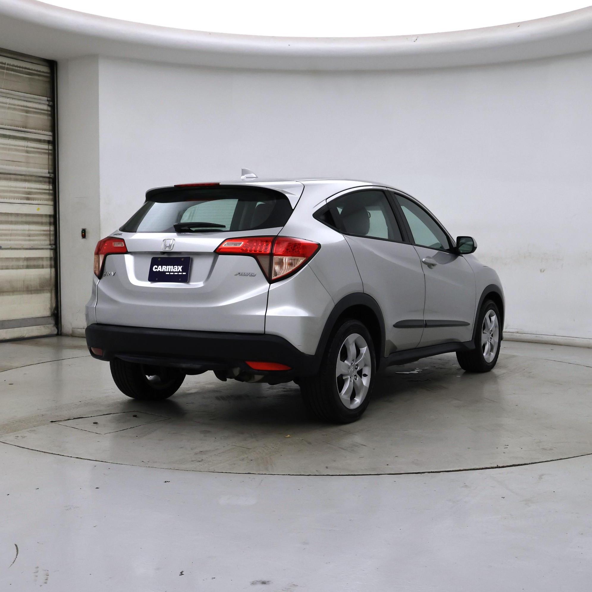 Thumbnail: 2016 Honda HR-V - 8