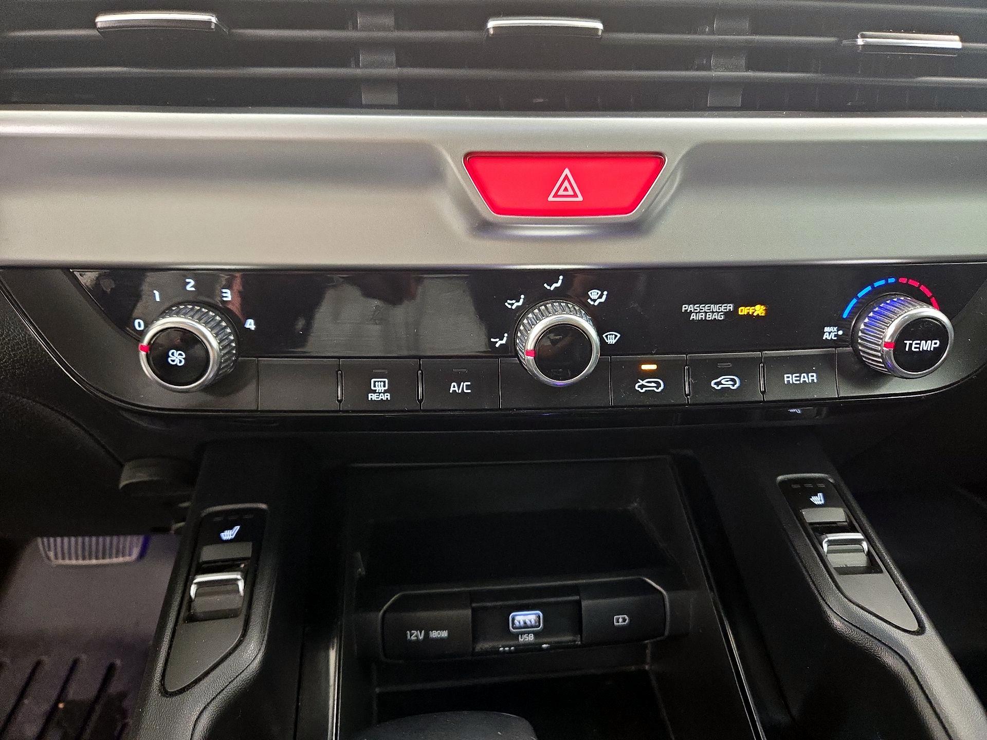 Thumbnail: 2021 Kia Telluride - 16