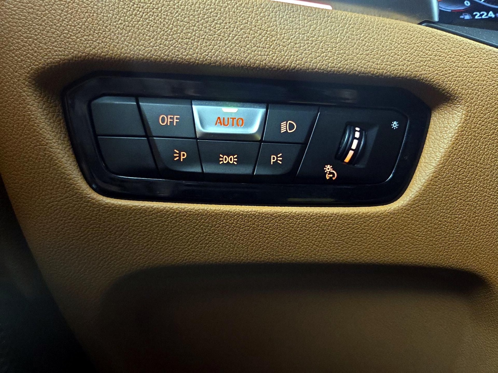 2022 BMW 3 Series 330i - Photo 14