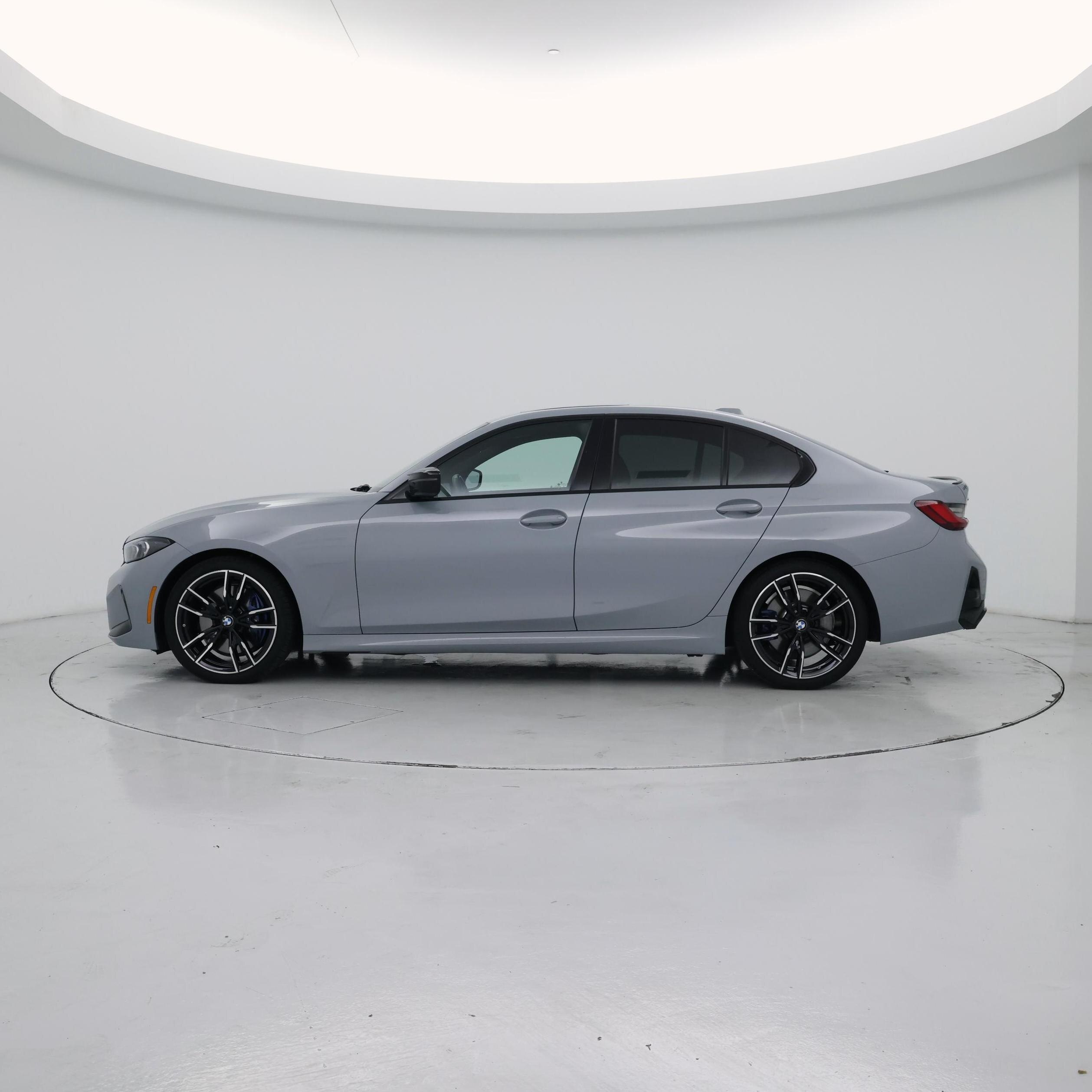 Thumbnail: 2025 BMW 3 Series - 3