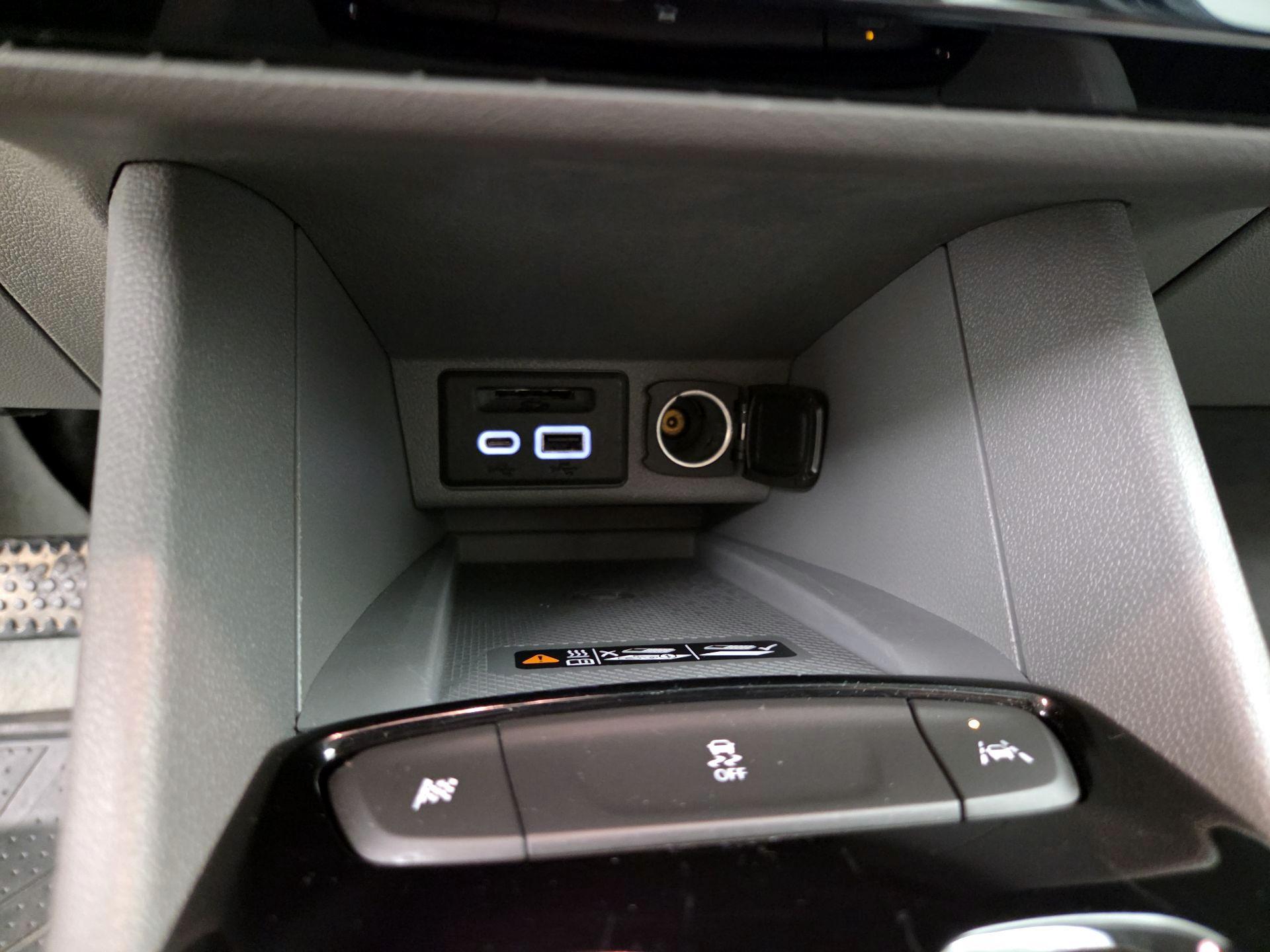Thumbnail: 2023 Chevrolet Bolt EUV - 18