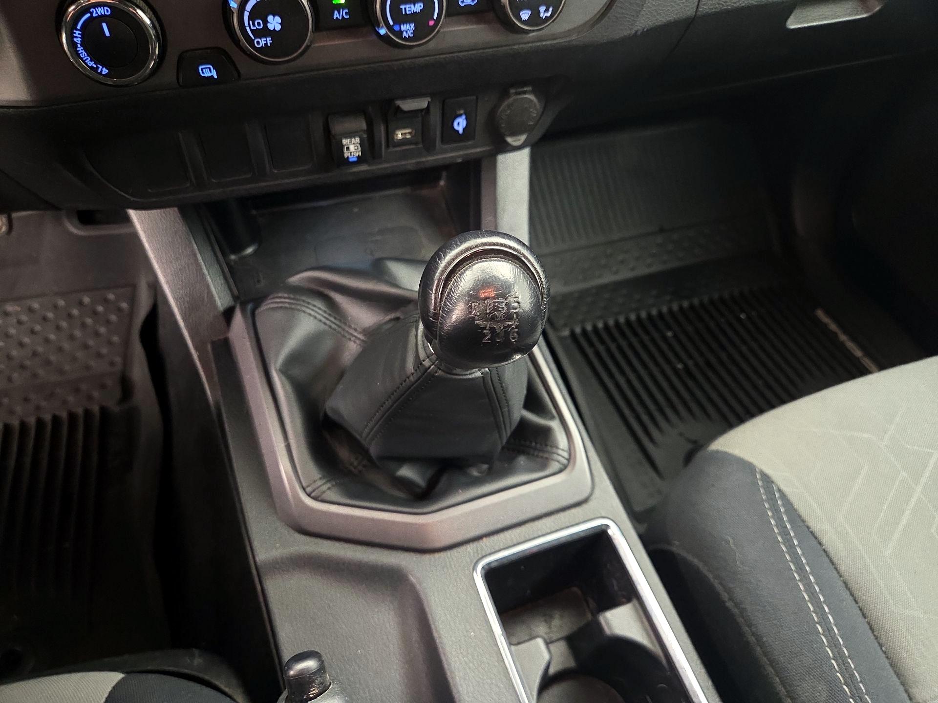 Thumbnail: 2020 Toyota Tacoma - 17