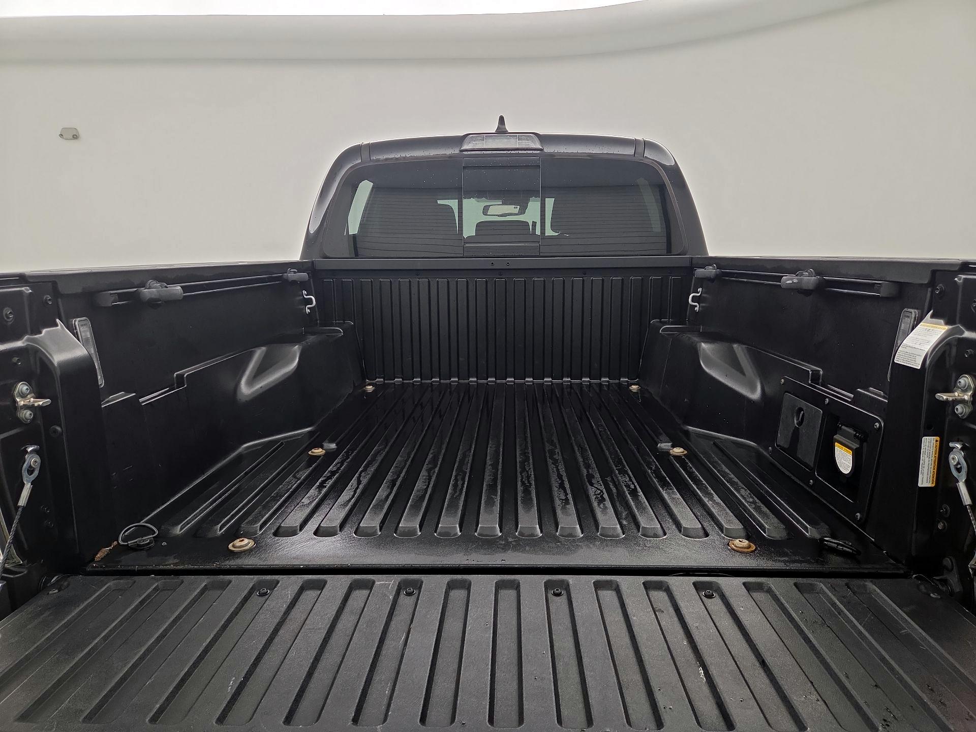 Thumbnail: 2020 Toyota Tacoma - 20