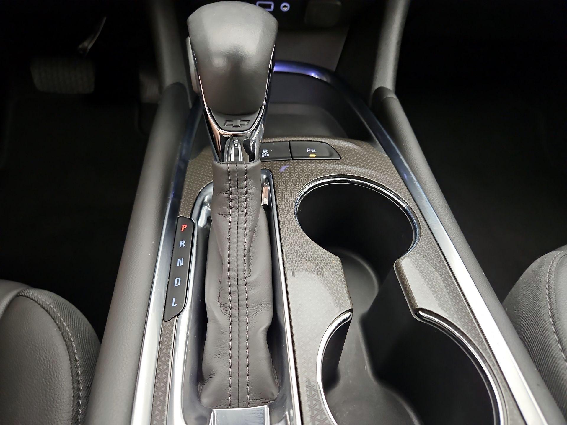 Thumbnail: 2022 Chevrolet Malibu - 17