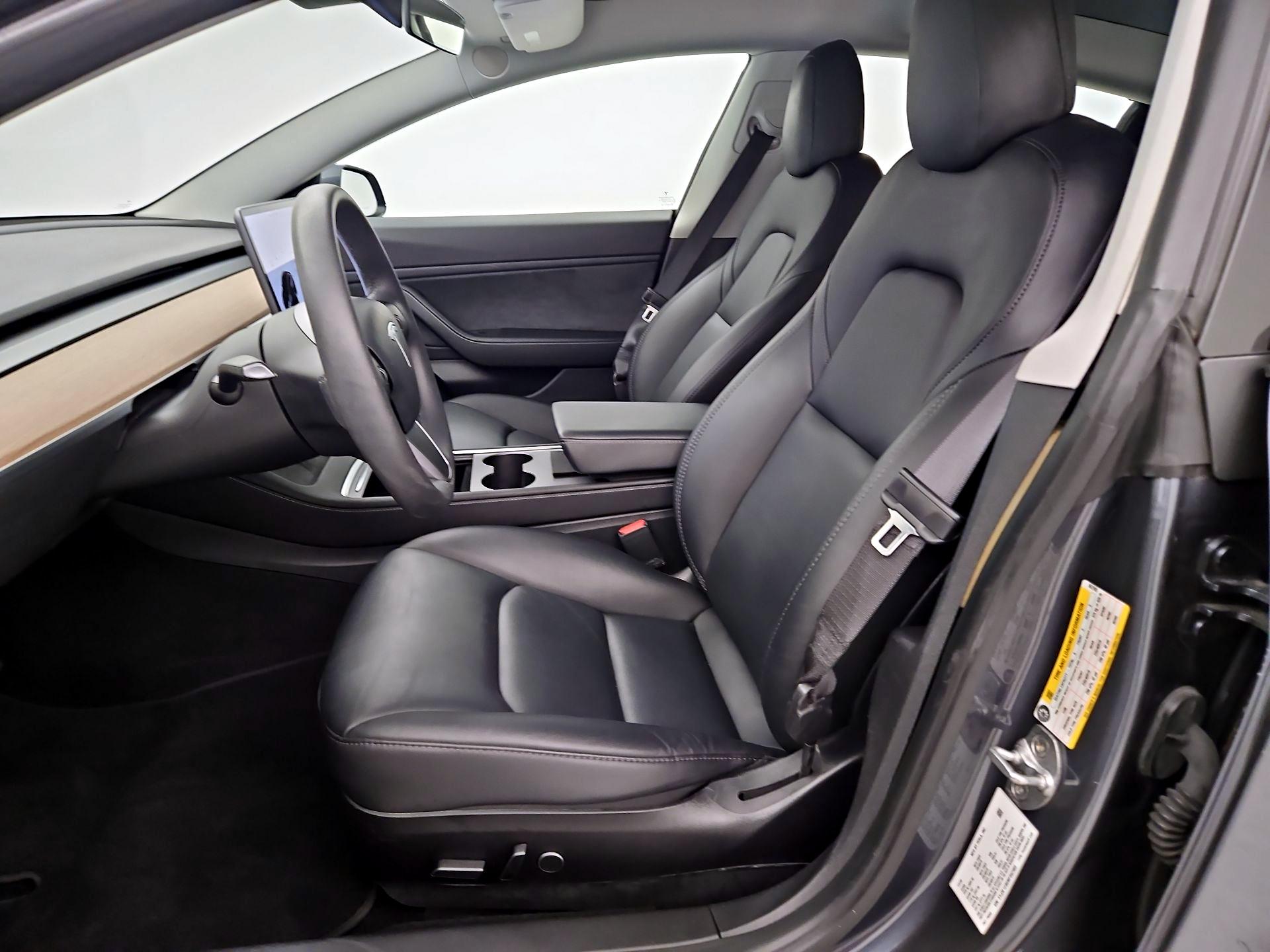 Thumbnail: 2021 Tesla Model 3 - 11