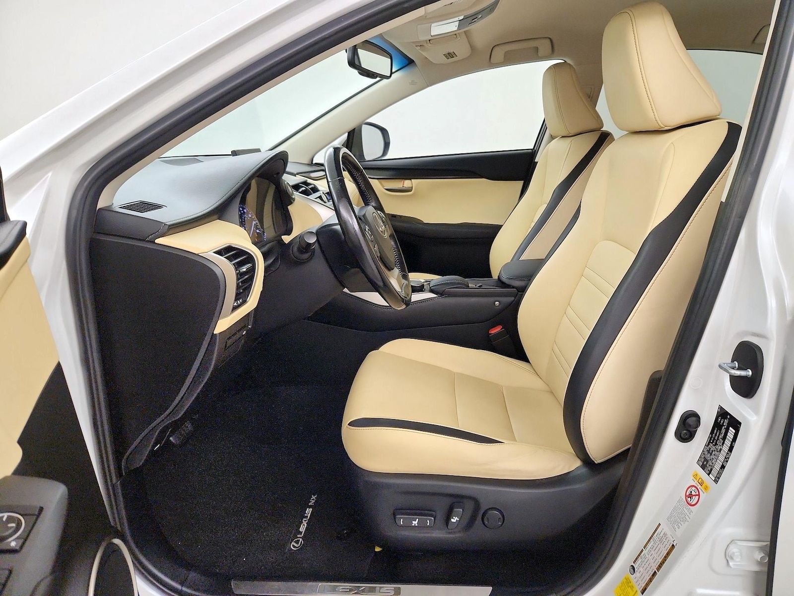 2015 Lexus NX 200t - Photo 12