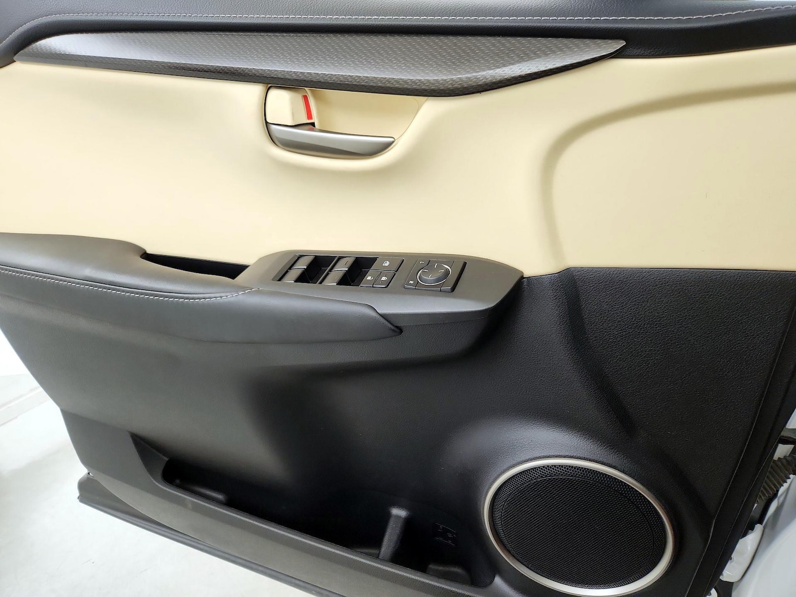 2015 Lexus NX 200t - Photo 13