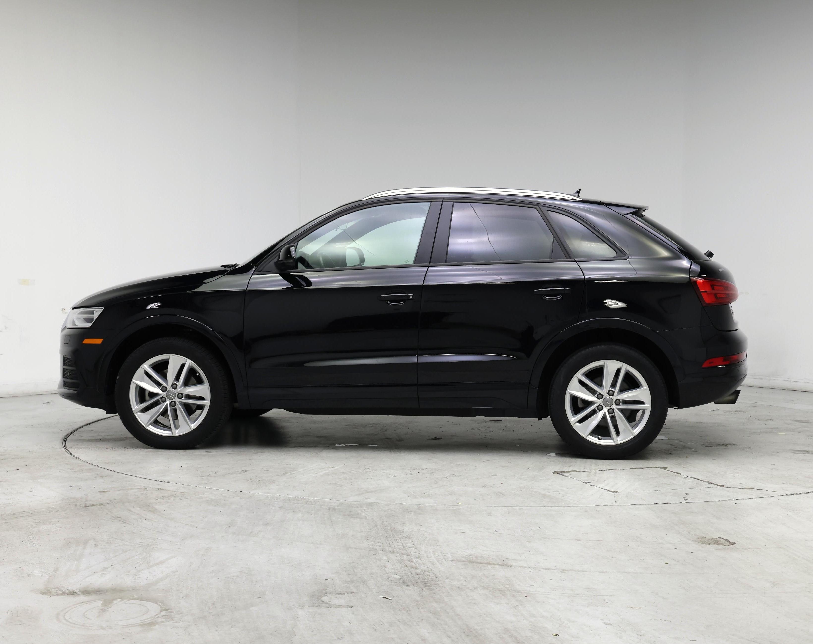 Thumbnail: 2017 Audi Q3 - 3