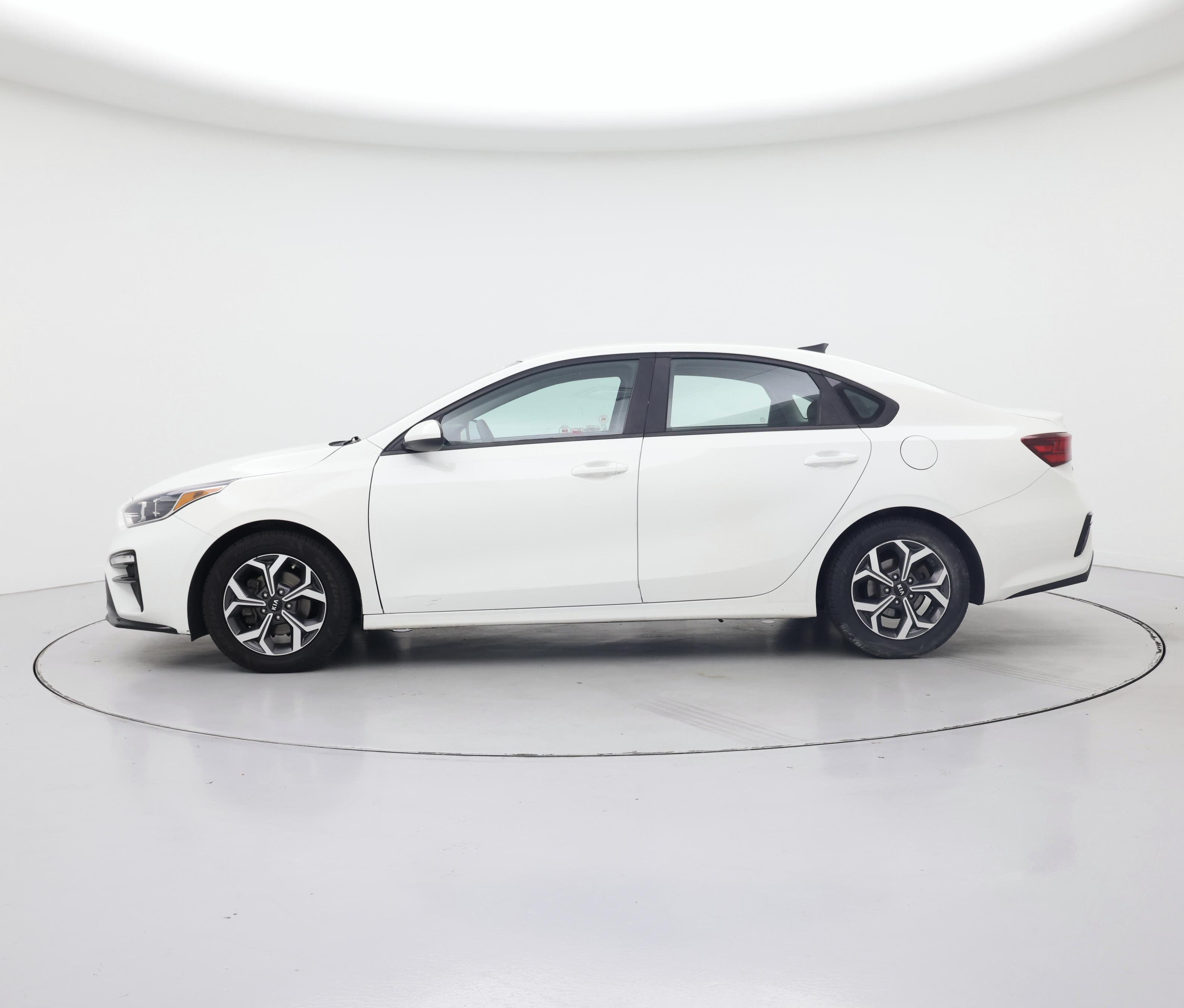Thumbnail: 2020 Kia Forte - 3