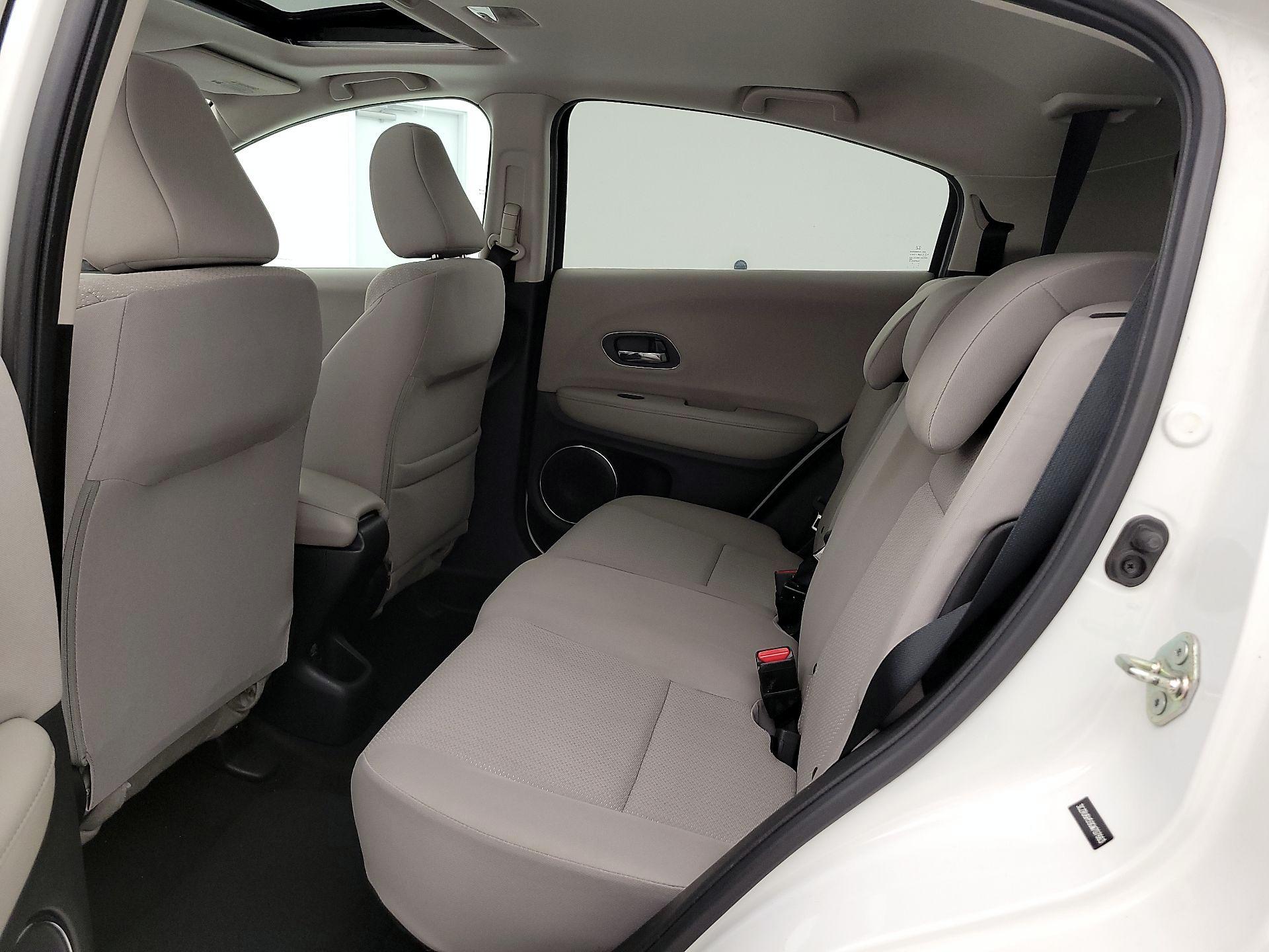 Thumbnail: 2016 Honda HR-V - 20