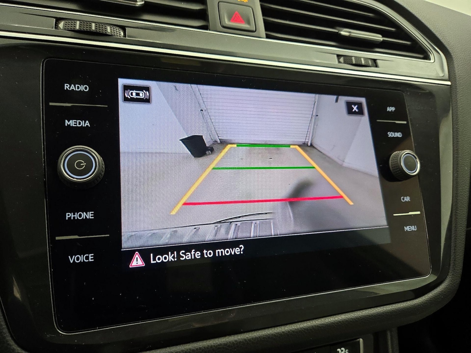 2021 Volkswagen Tiguan SE - Photo 15
