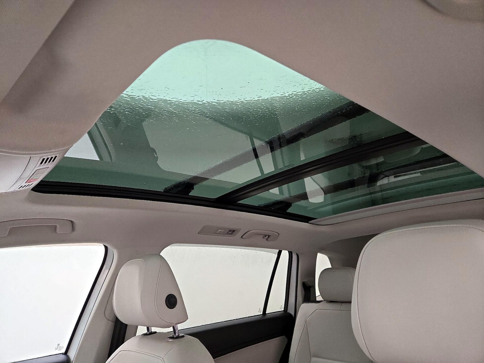 2021 Volkswagen Tiguan SE - Photo 20