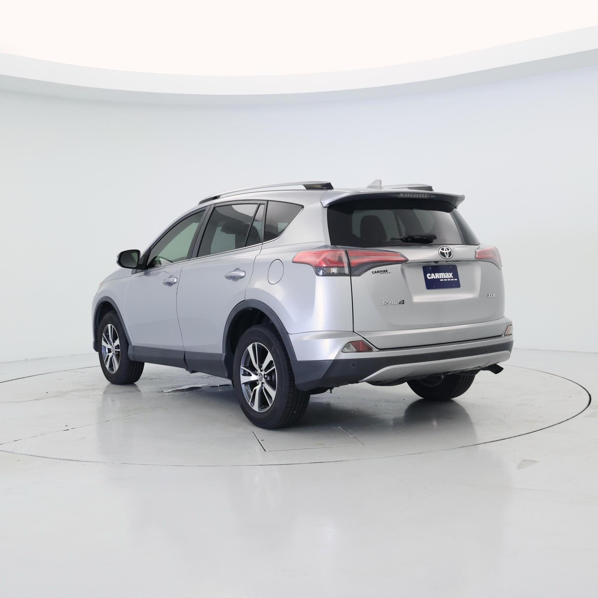 Thumbnail: 2018 Toyota RAV4 - 2