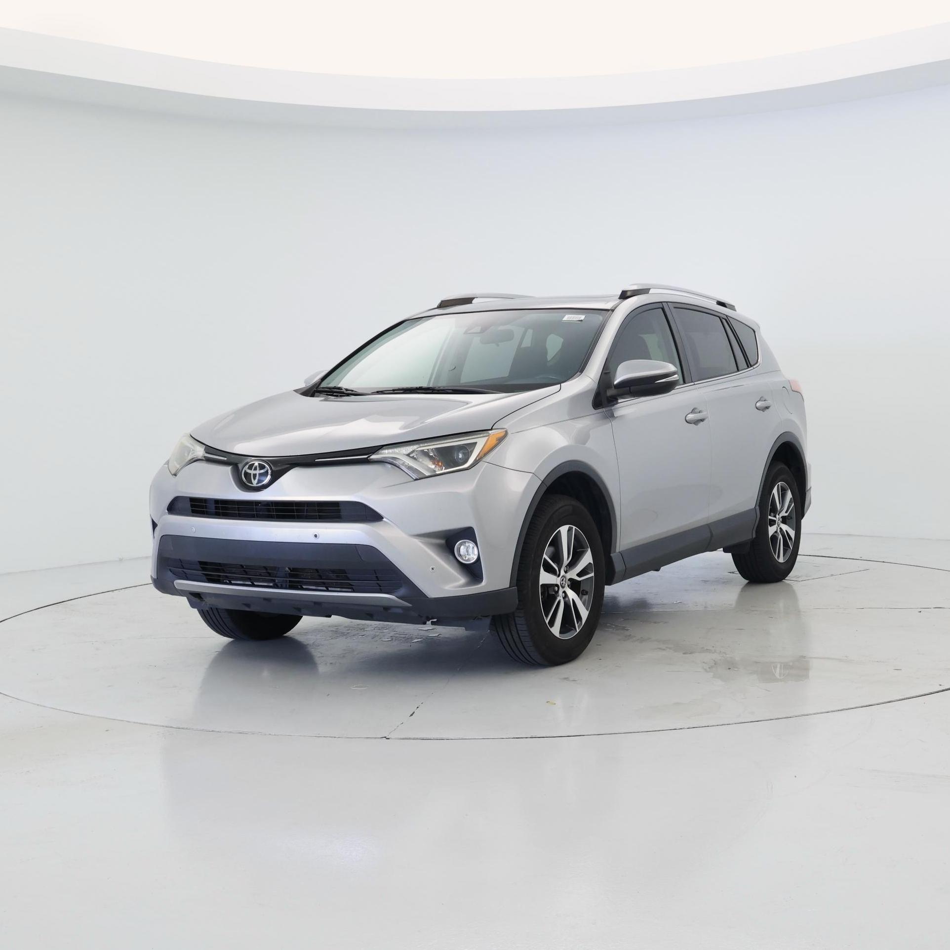 Thumbnail: 2018 Toyota RAV4 - 4