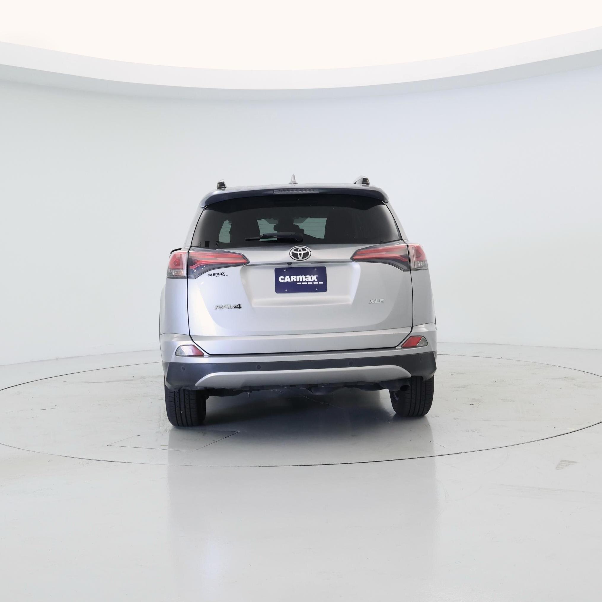 Thumbnail: 2018 Toyota RAV4 - 6