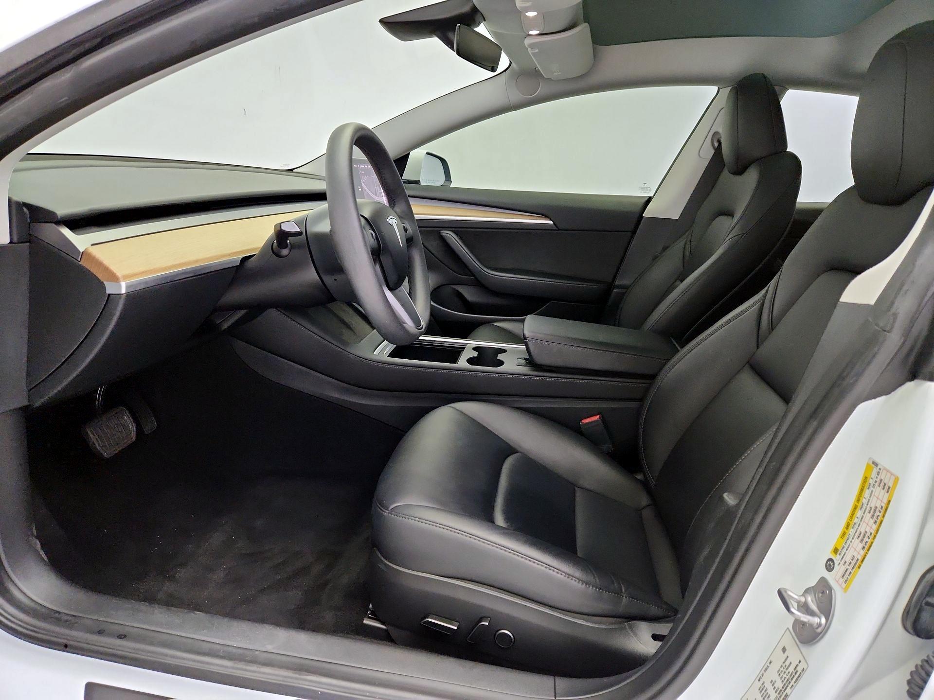 Thumbnail: 2023 Tesla Model 3 - 11