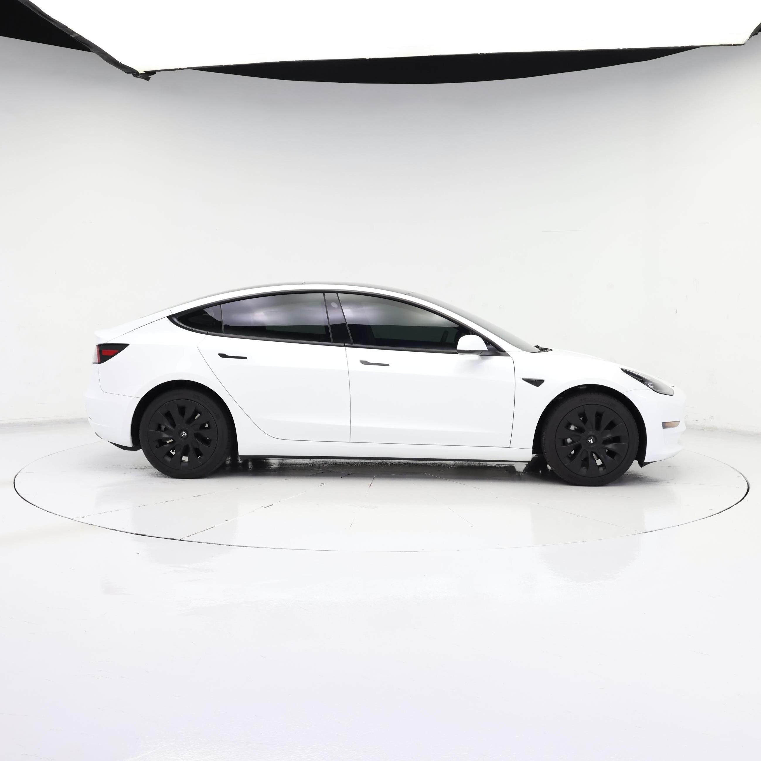 Thumbnail: 2023 Tesla Model 3 - 7