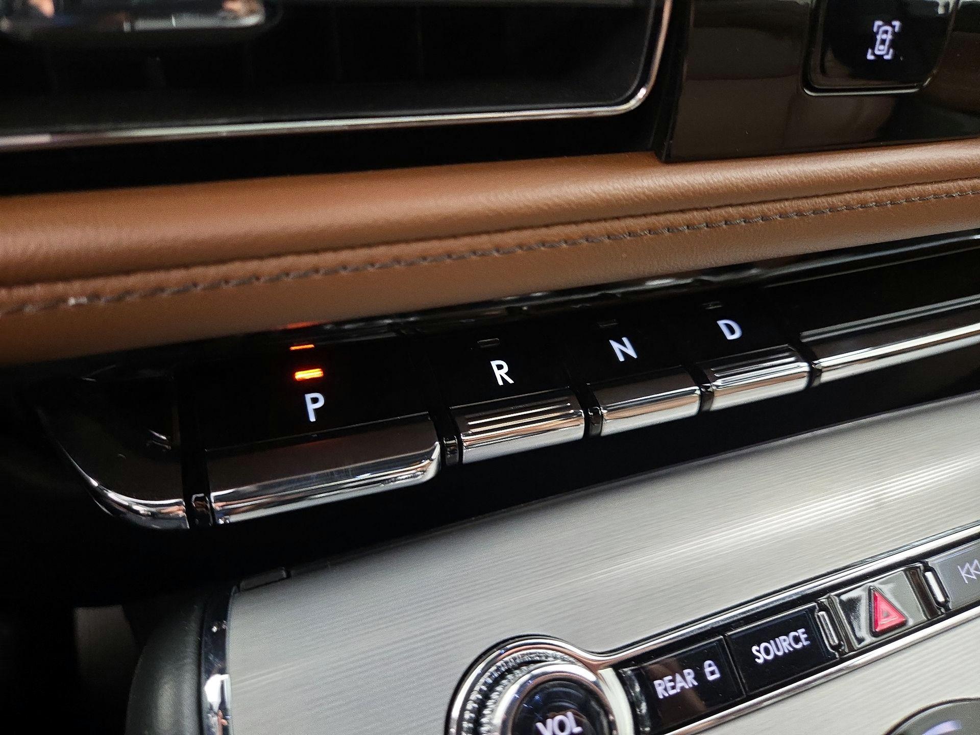 Thumbnail: 2024 Lincoln Aviator - 18