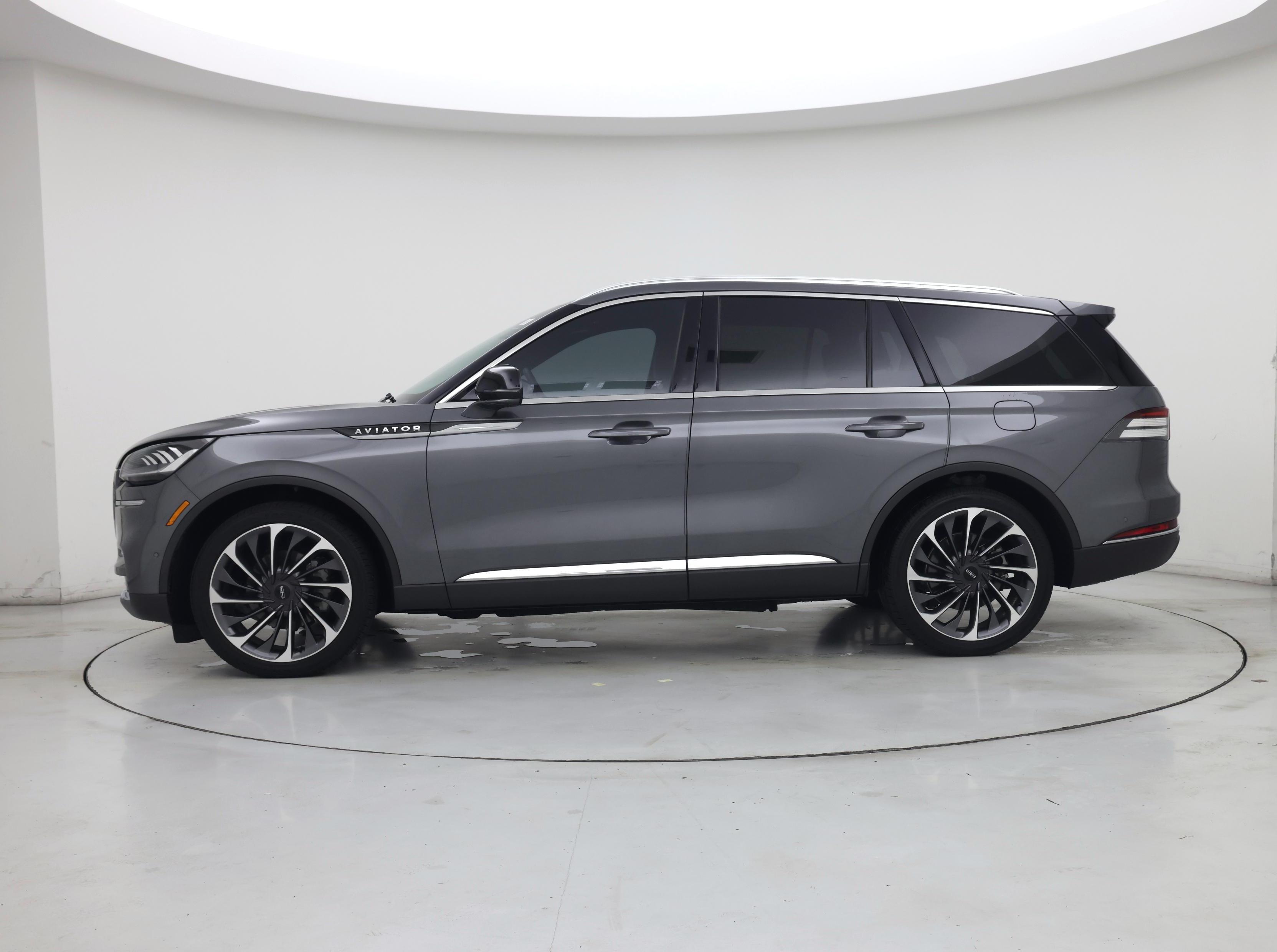 Thumbnail: 2024 Lincoln Aviator - 3