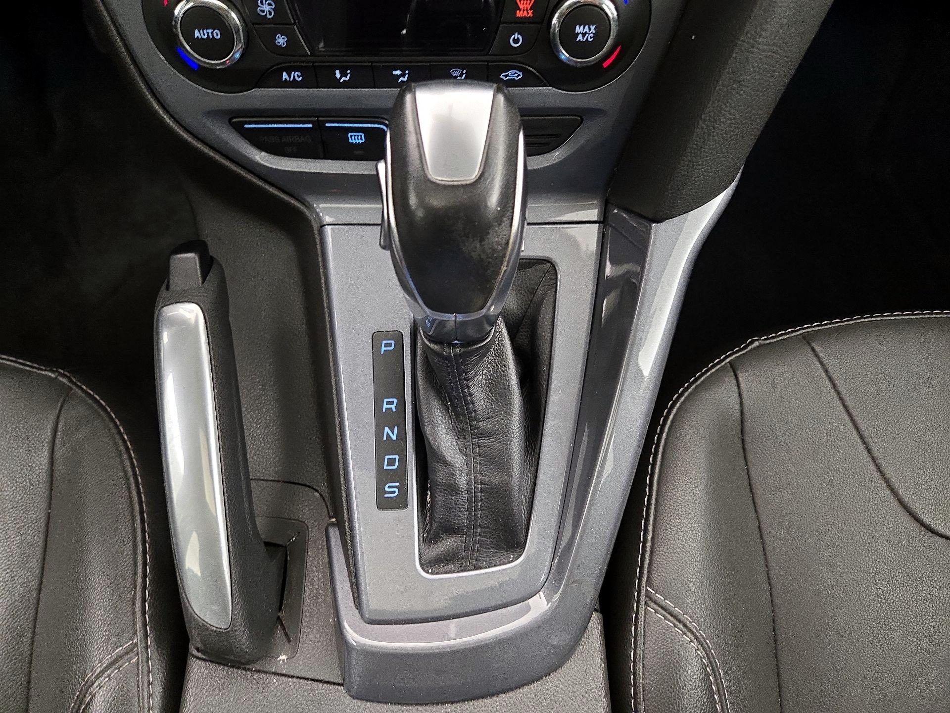 Thumbnail: 2014 Ford Focus - 18