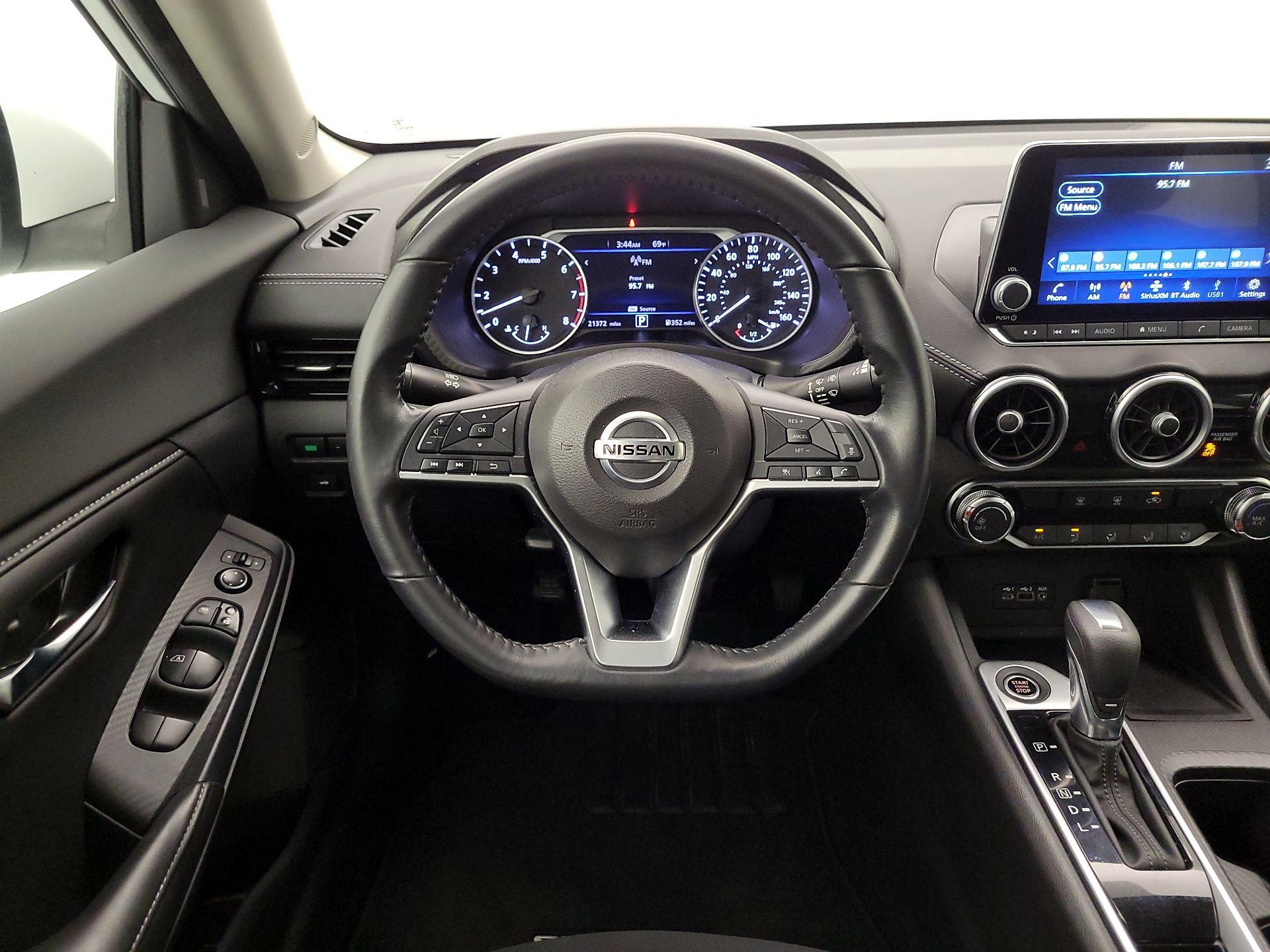Thumbnail: 2022 Nissan Sentra - 10
