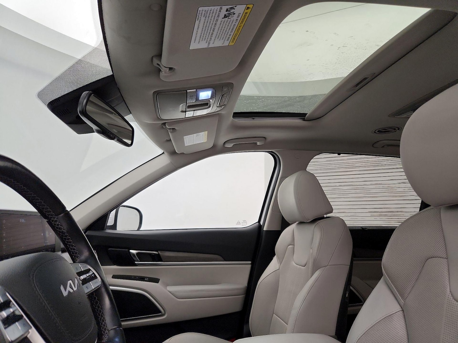 Sunroof(s) & Overhead Airbags