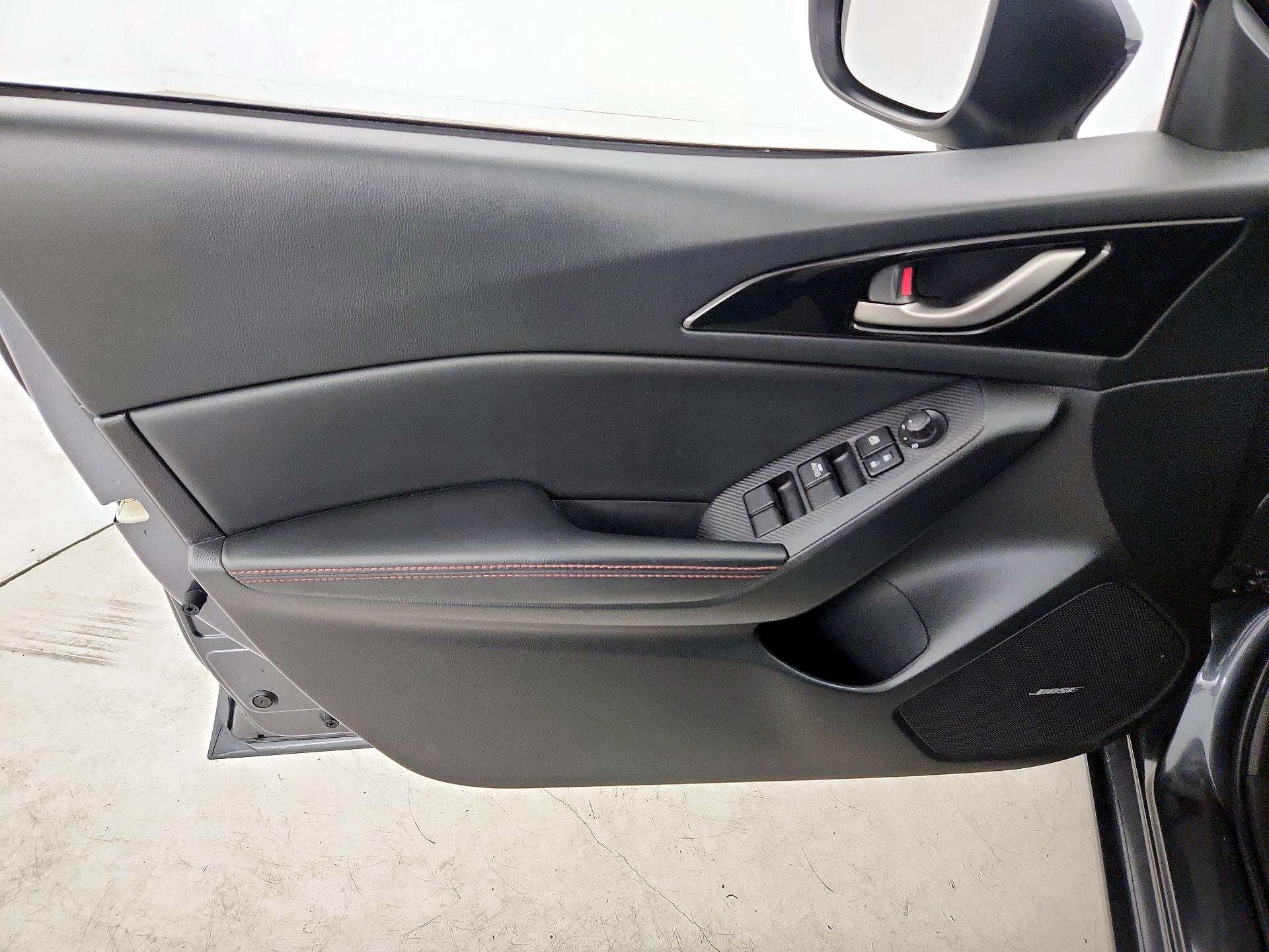 Thumbnail: 2015 Mazda Mazda3 - 12