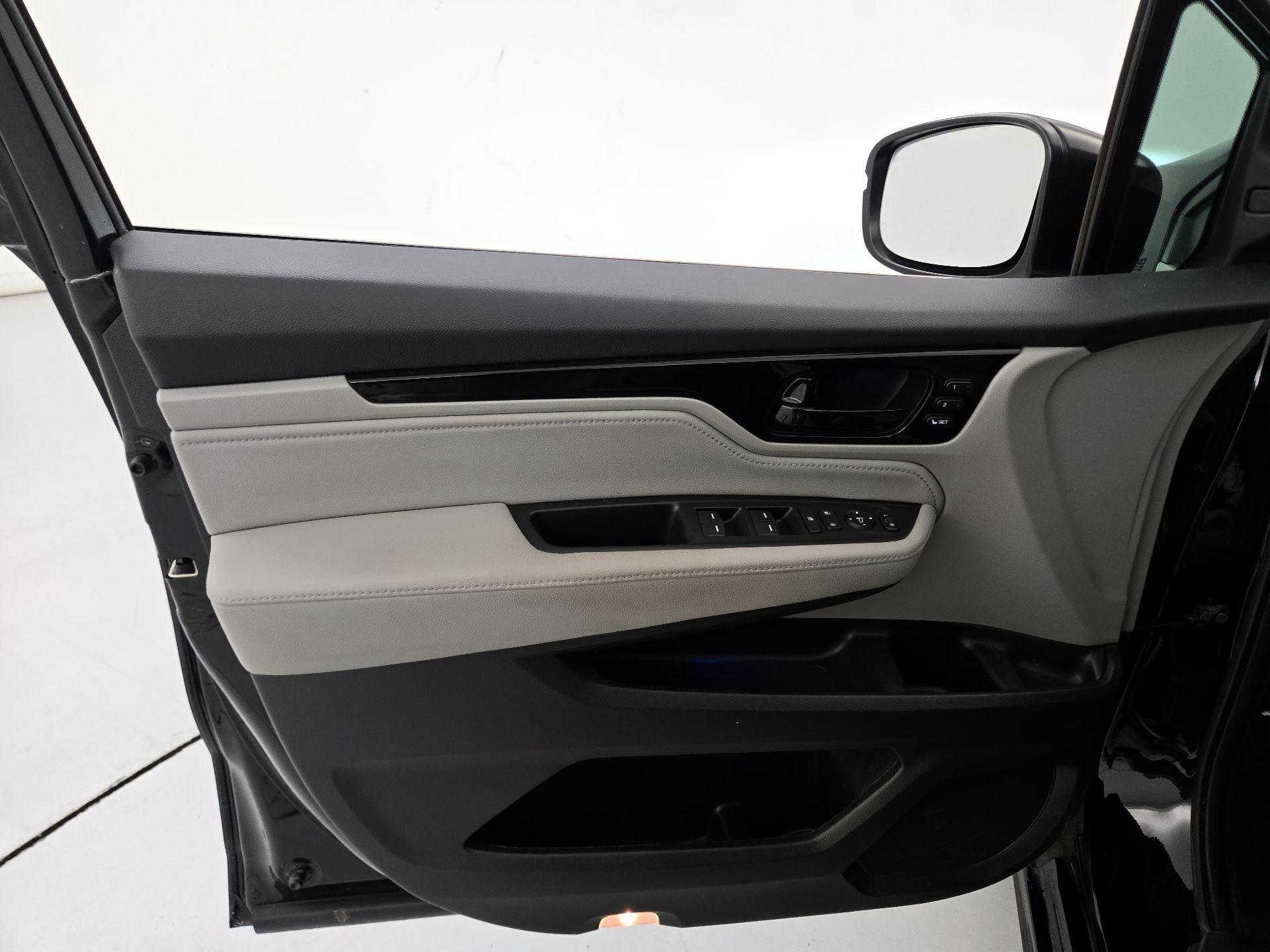 Thumbnail: 2022 Honda Odyssey - 12