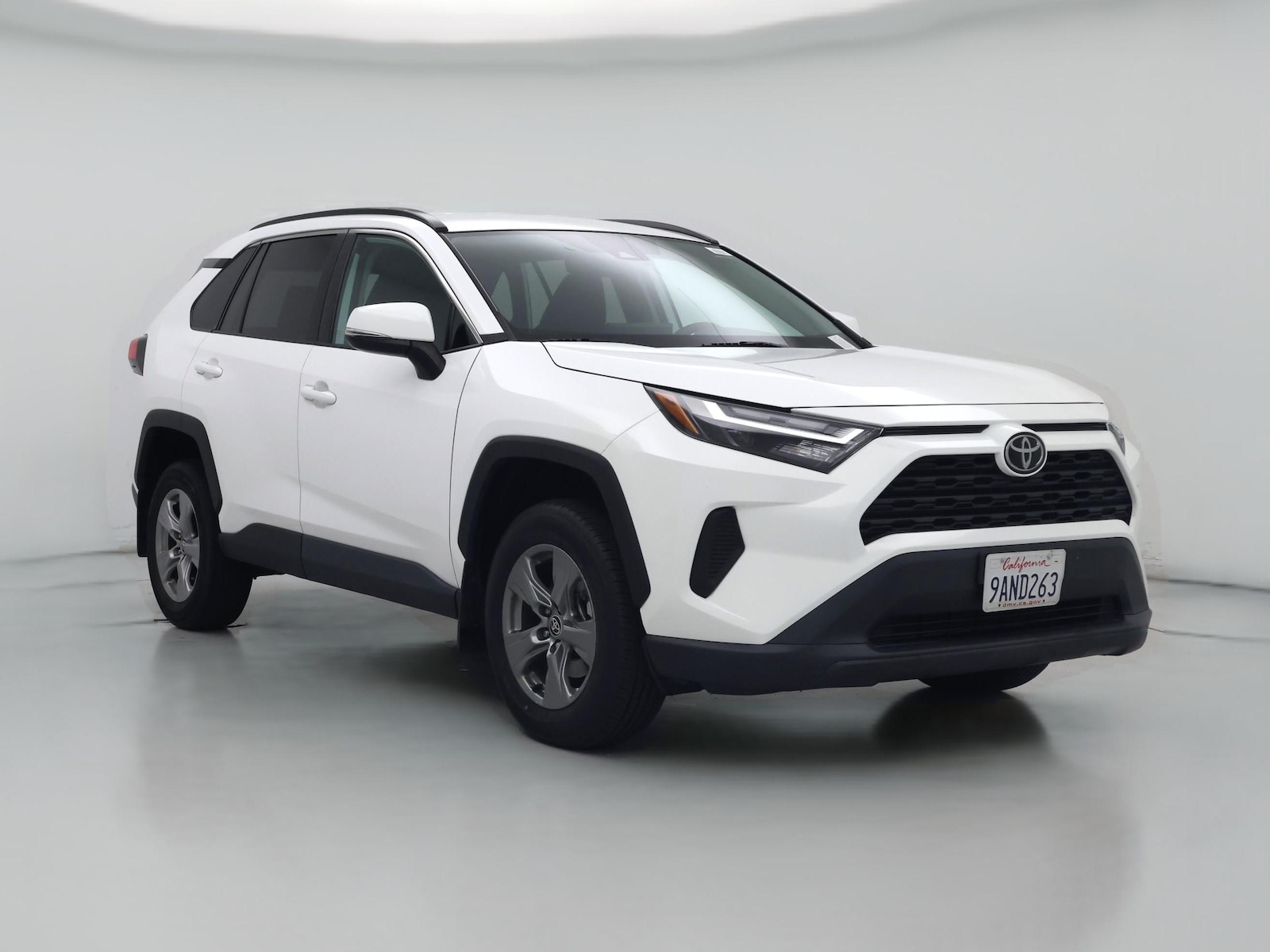 2022 Toyota RAV4 XLE - Photo 1