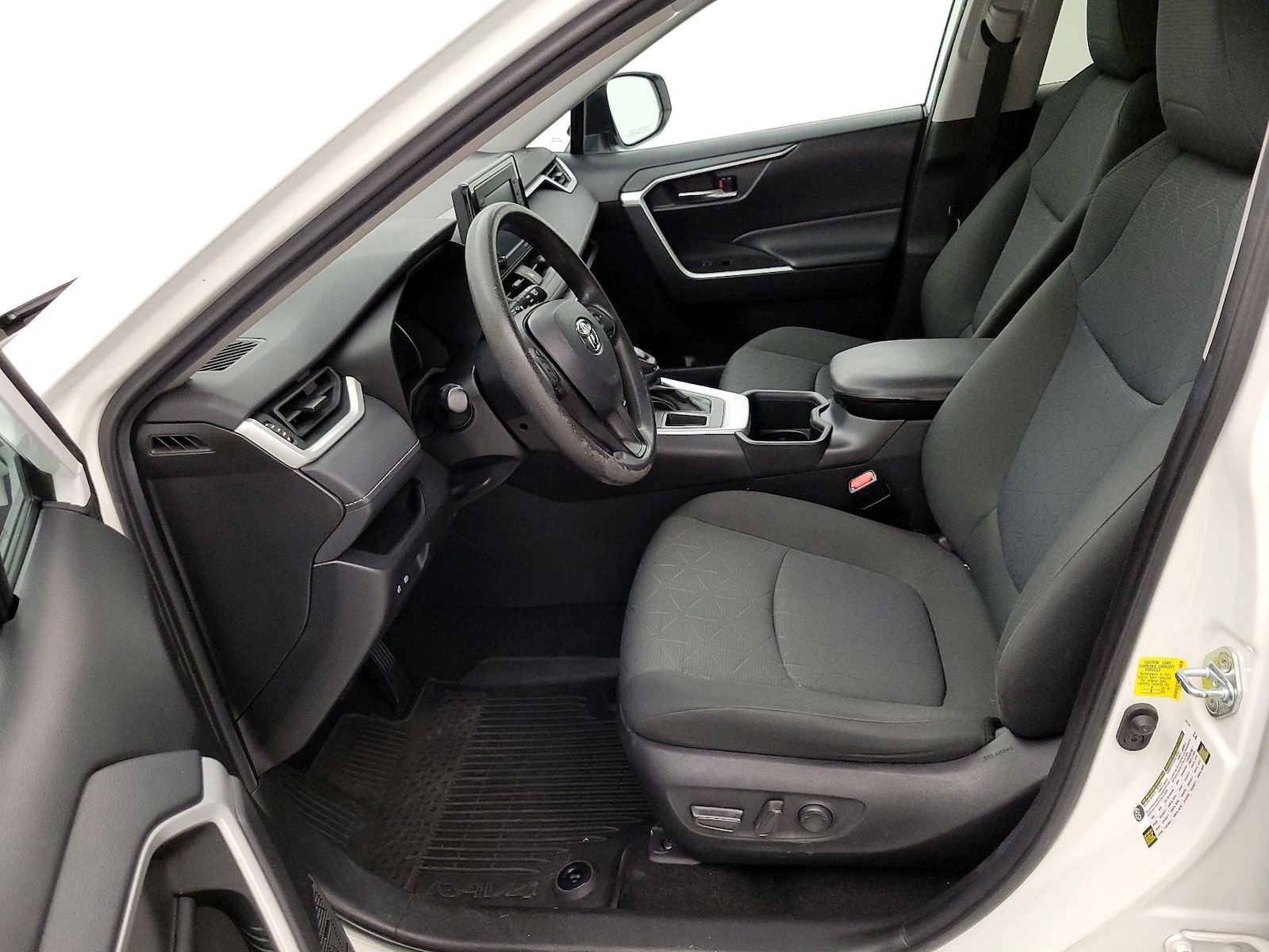2022 Toyota RAV4 XLE - Photo 12