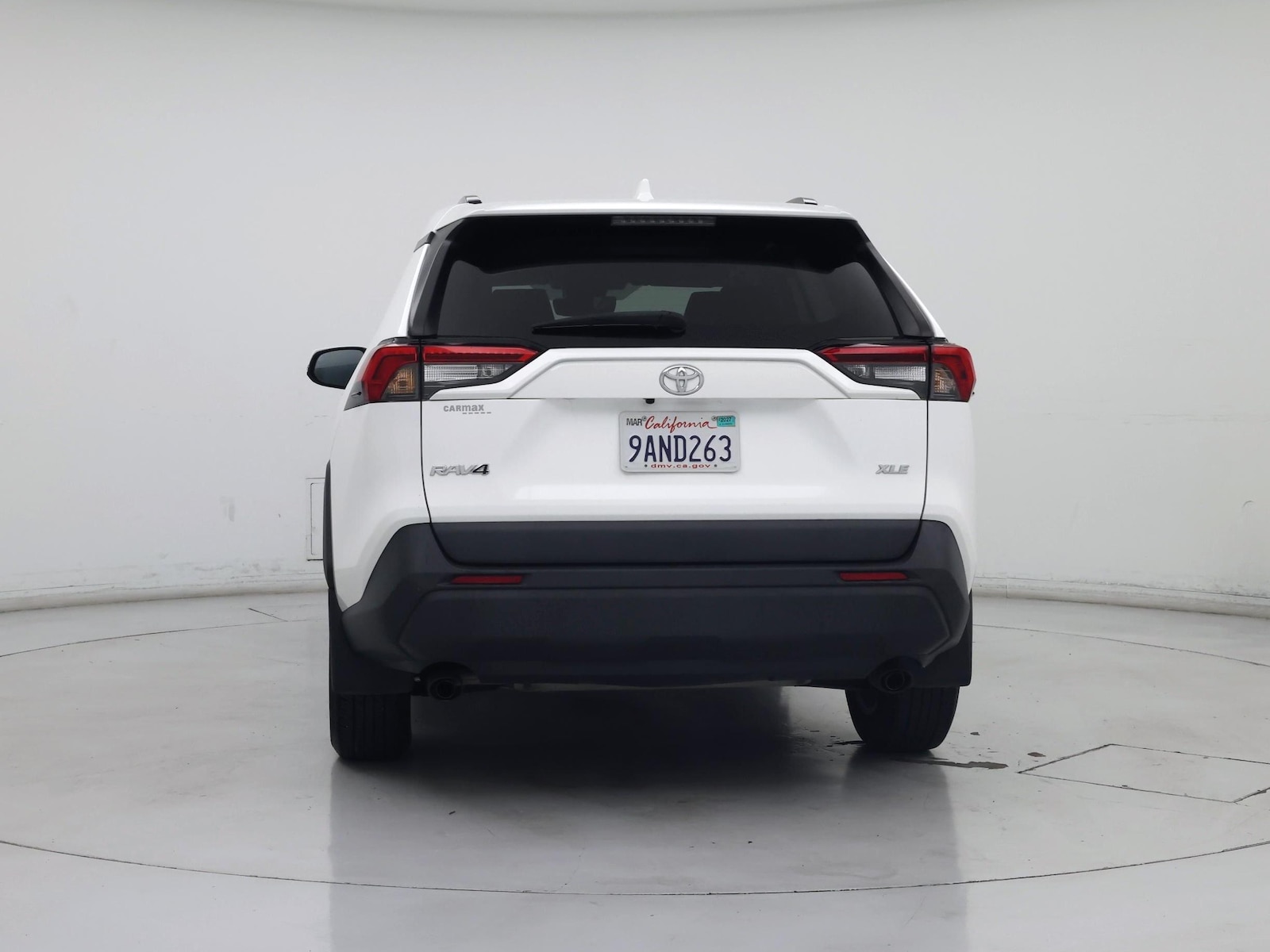 2022 Toyota RAV4 XLE - Photo 7